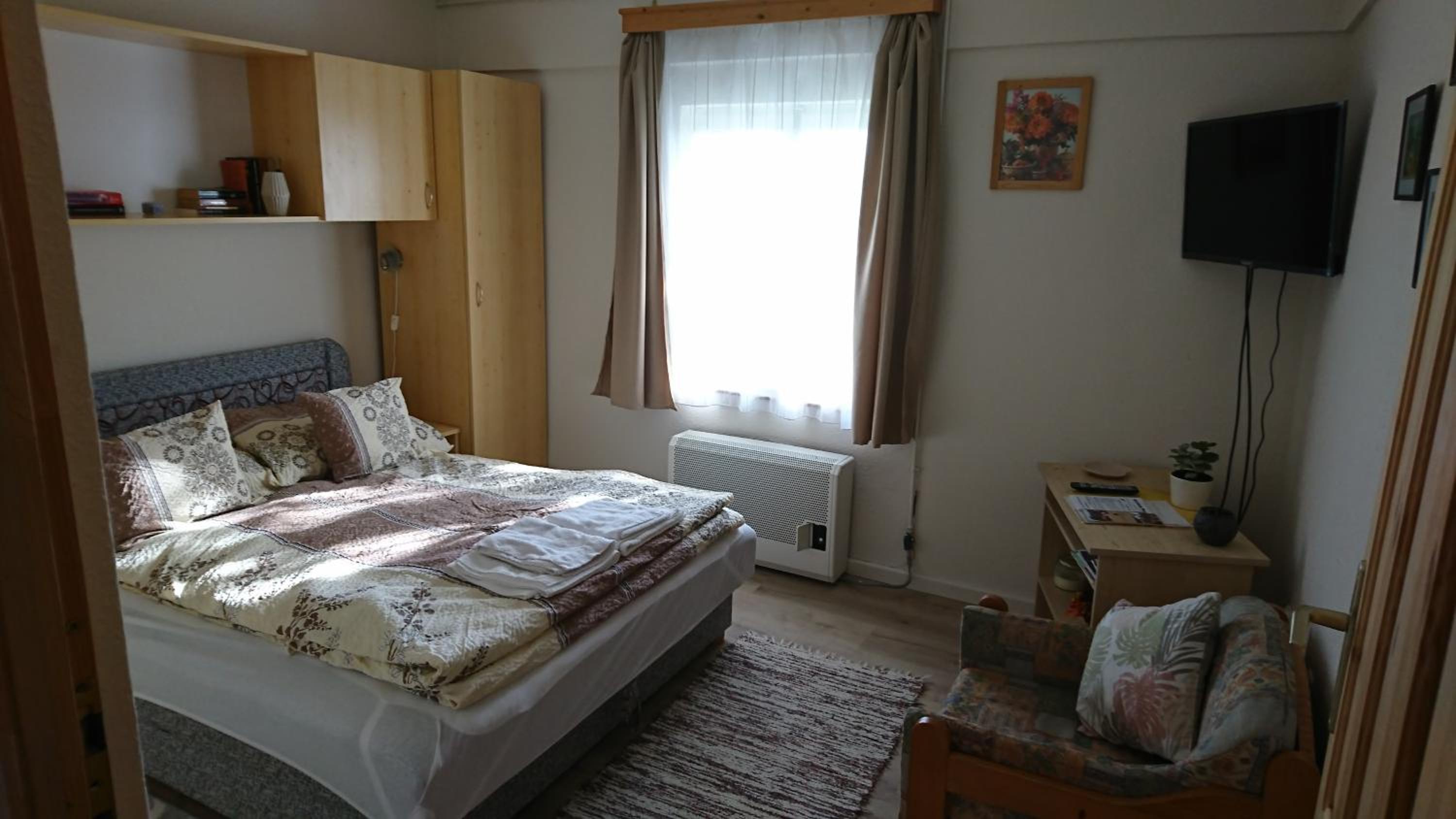 Studio Apartment photo 1