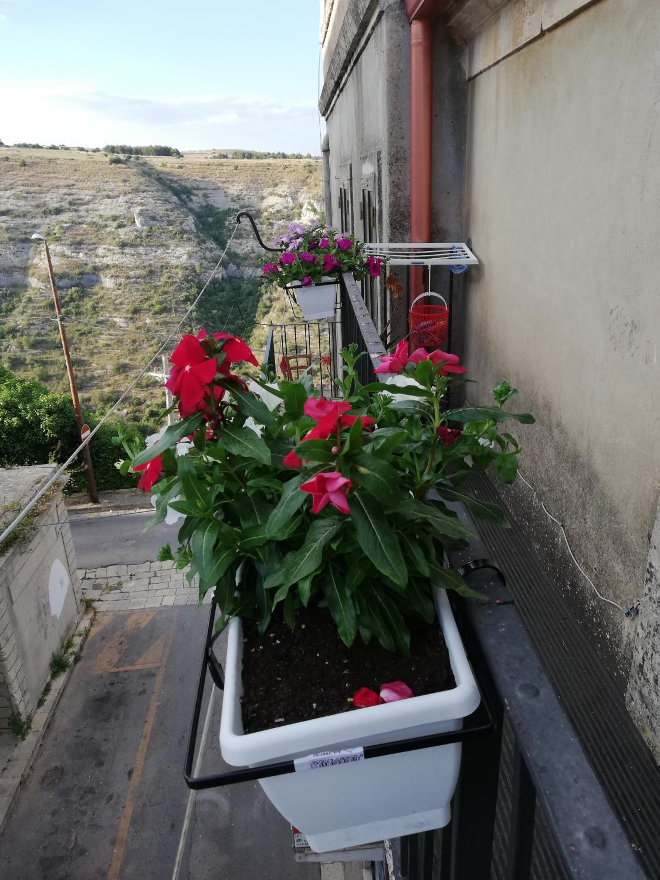 Apartment with Balcony - Photo 9