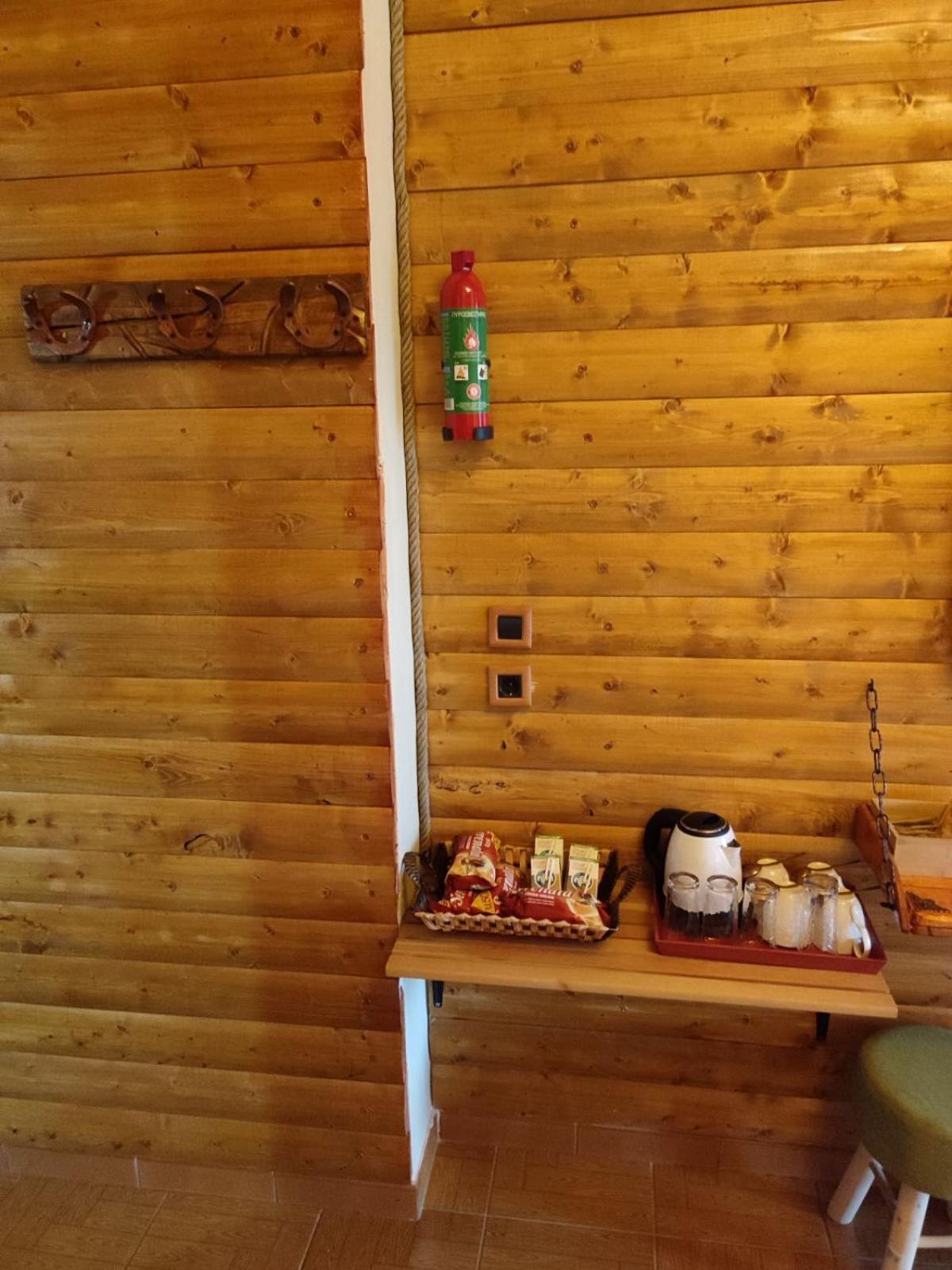 Quadruple Room - Photo 8