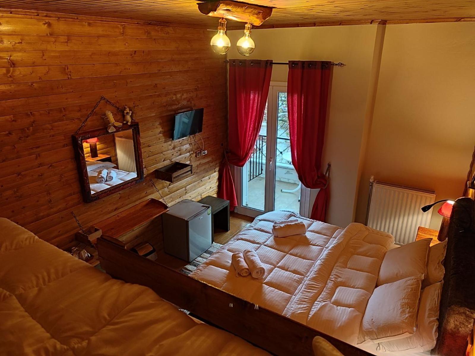 Quadruple Room - Photo 15