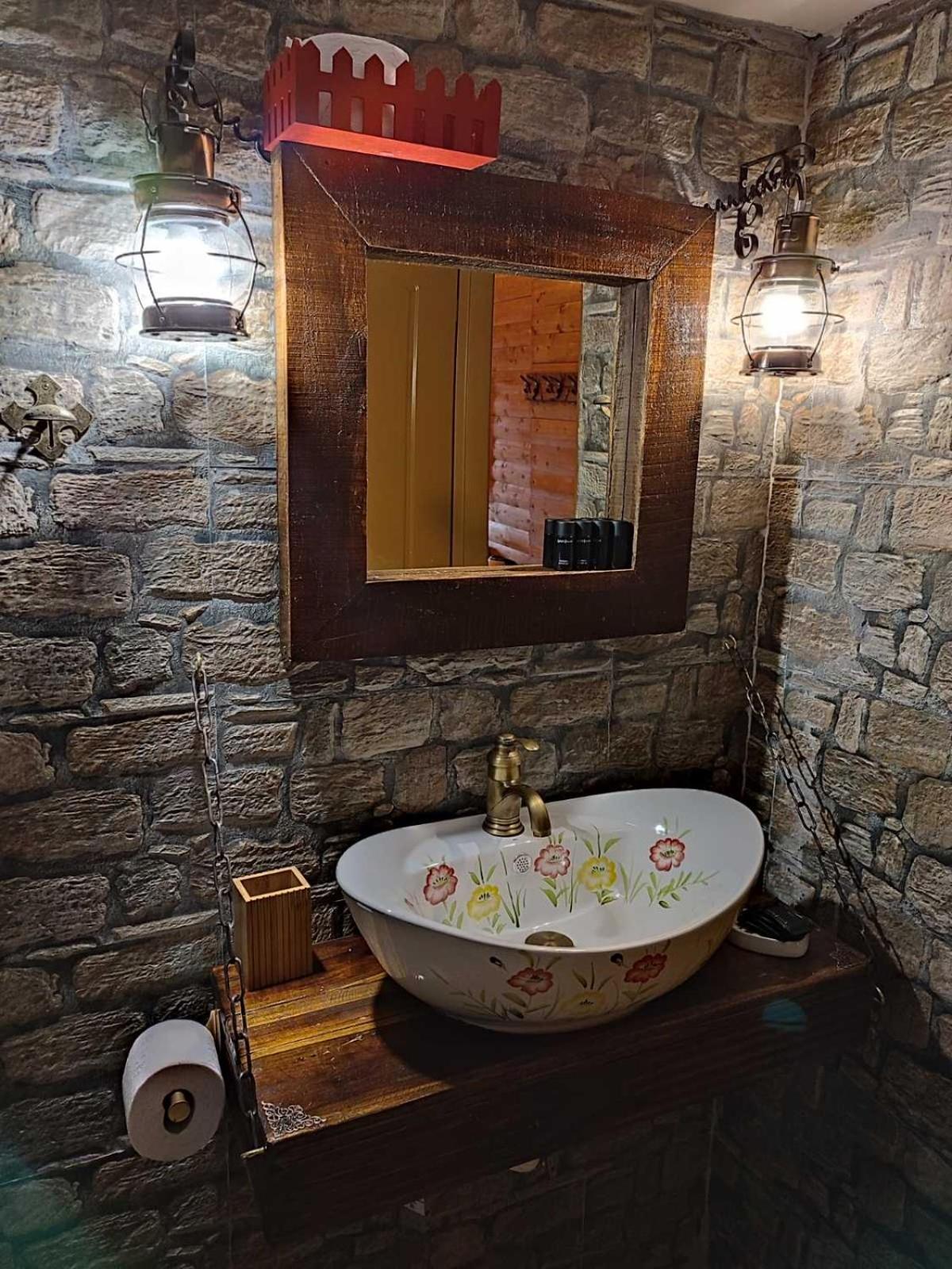 Quadruple Room - Photo 7