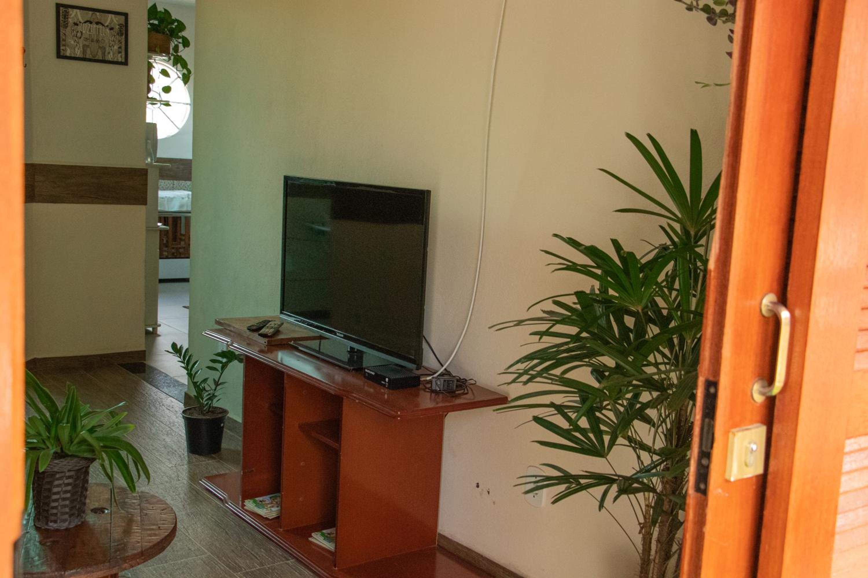 Apartment with Mountain View - Photo 9