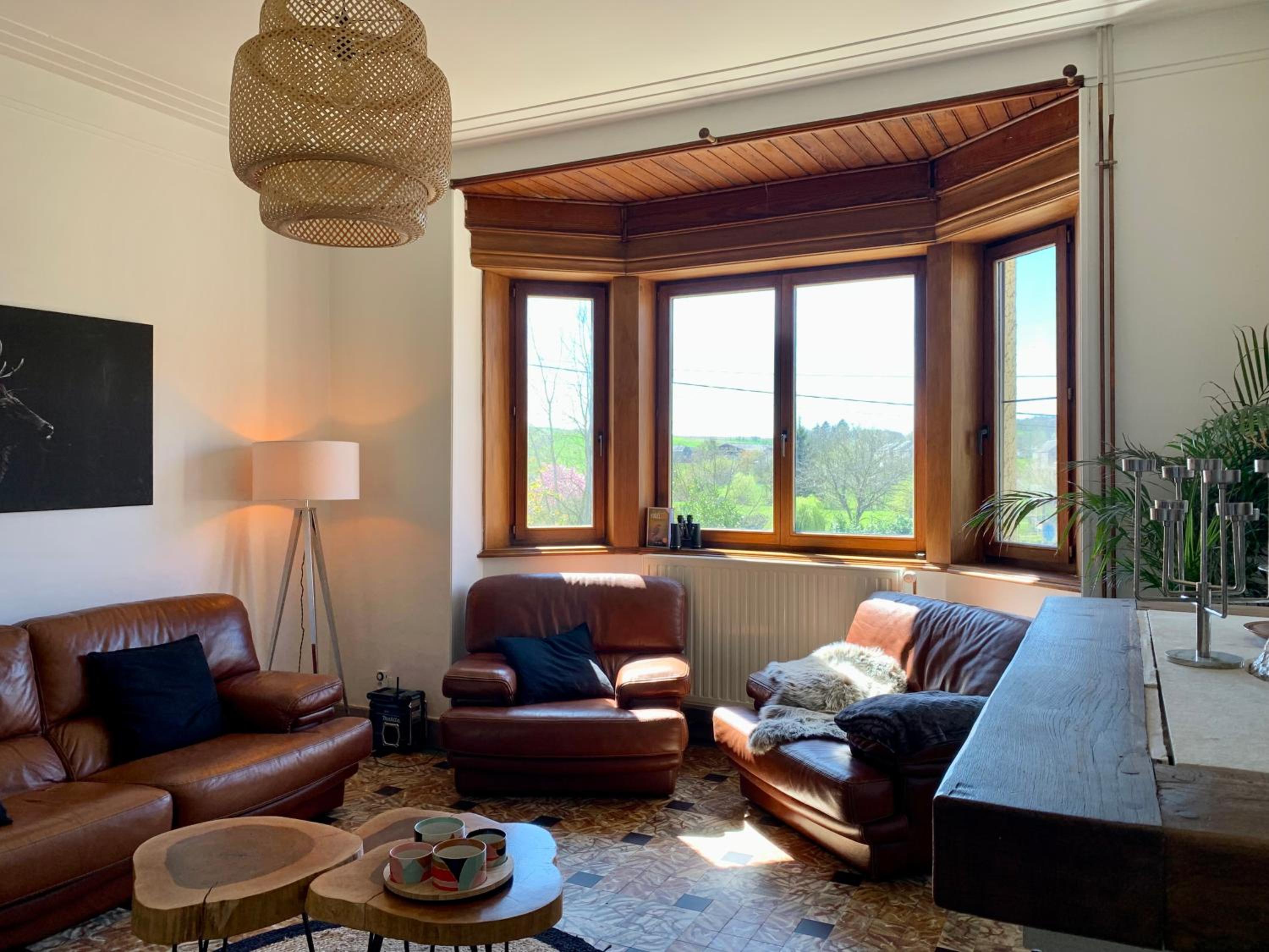 Five-Bedroom House photo 1