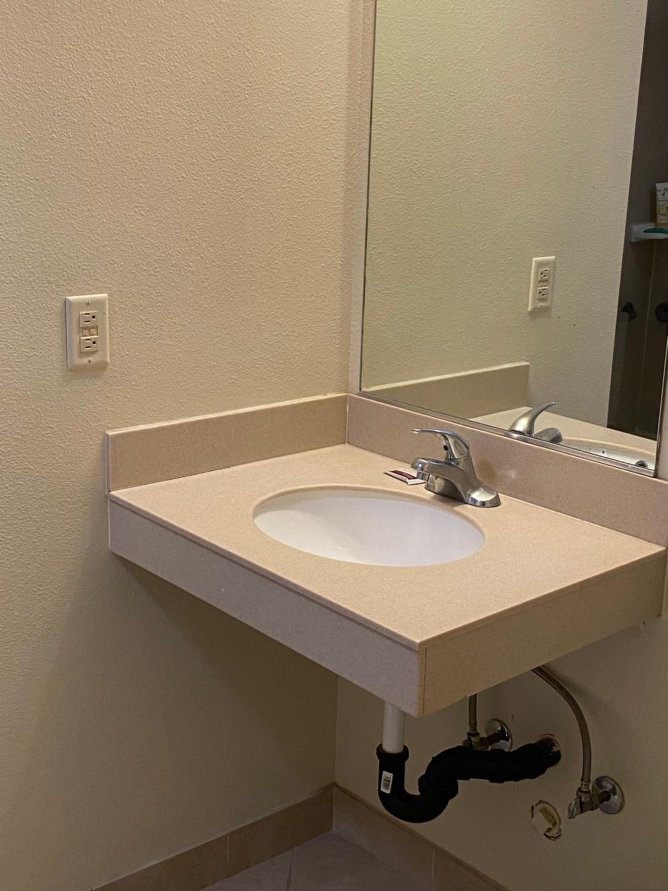 King Room - Disability Access photo 3