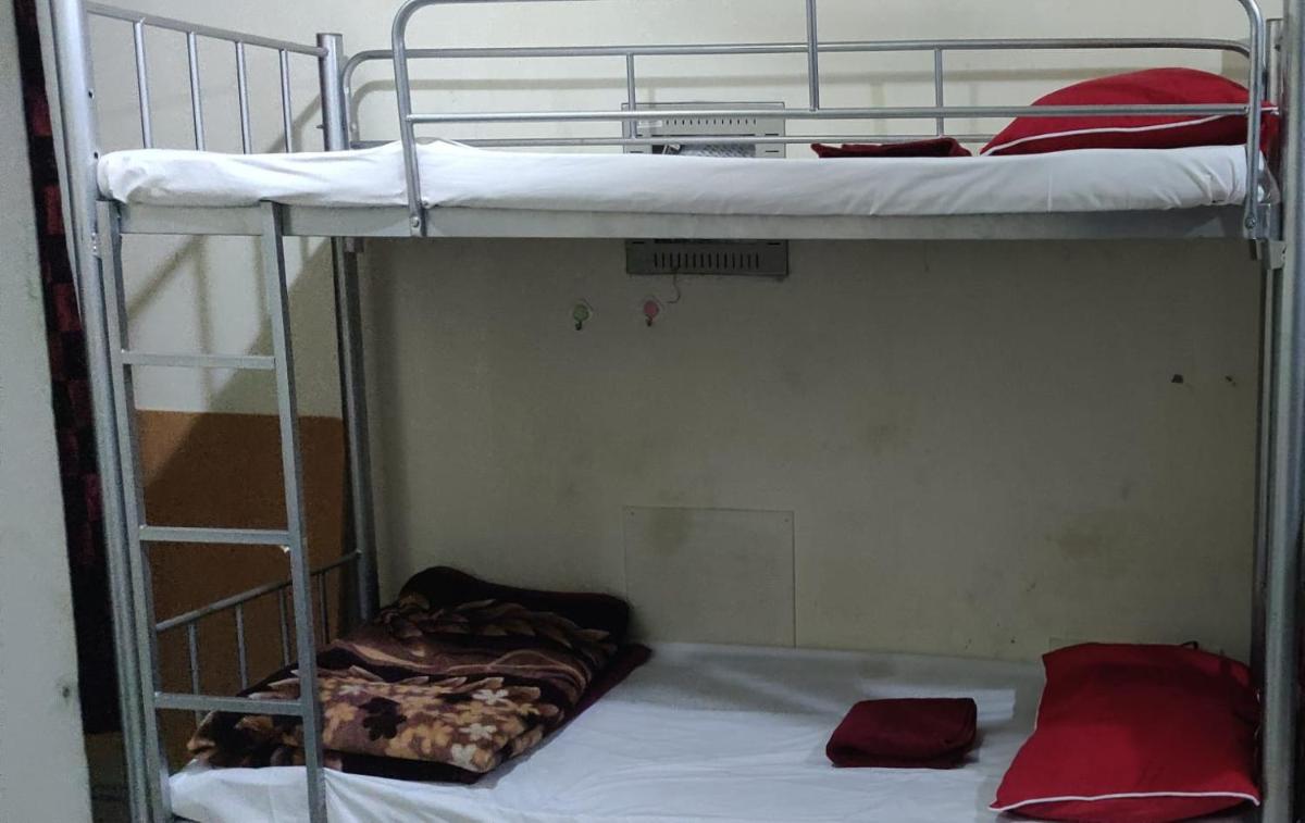 Bed in 6-Bed Mixed Dormitory Room photo 3