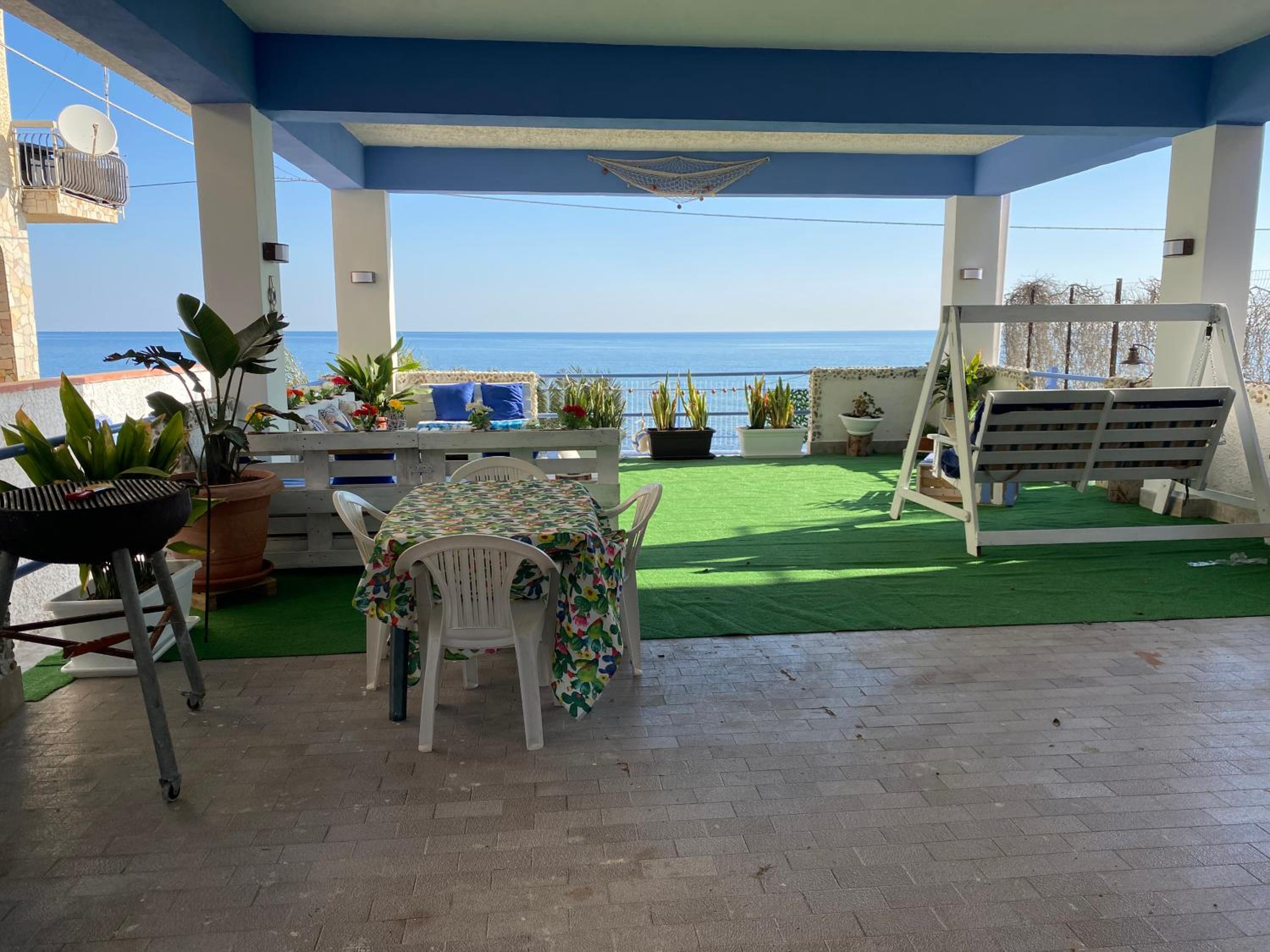 Three-Bedroom Villa photo 2