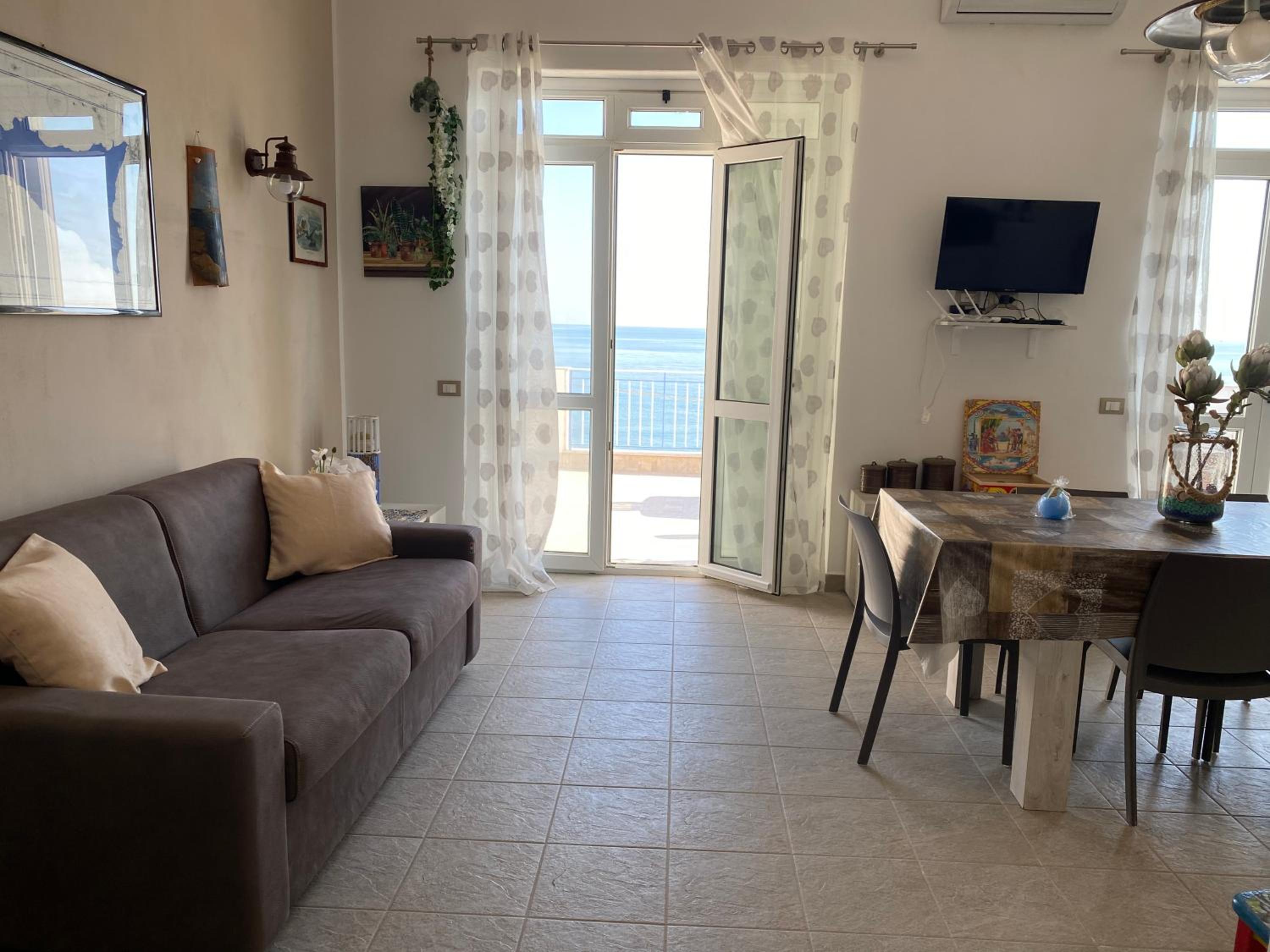 Three-Bedroom Villa photo 1