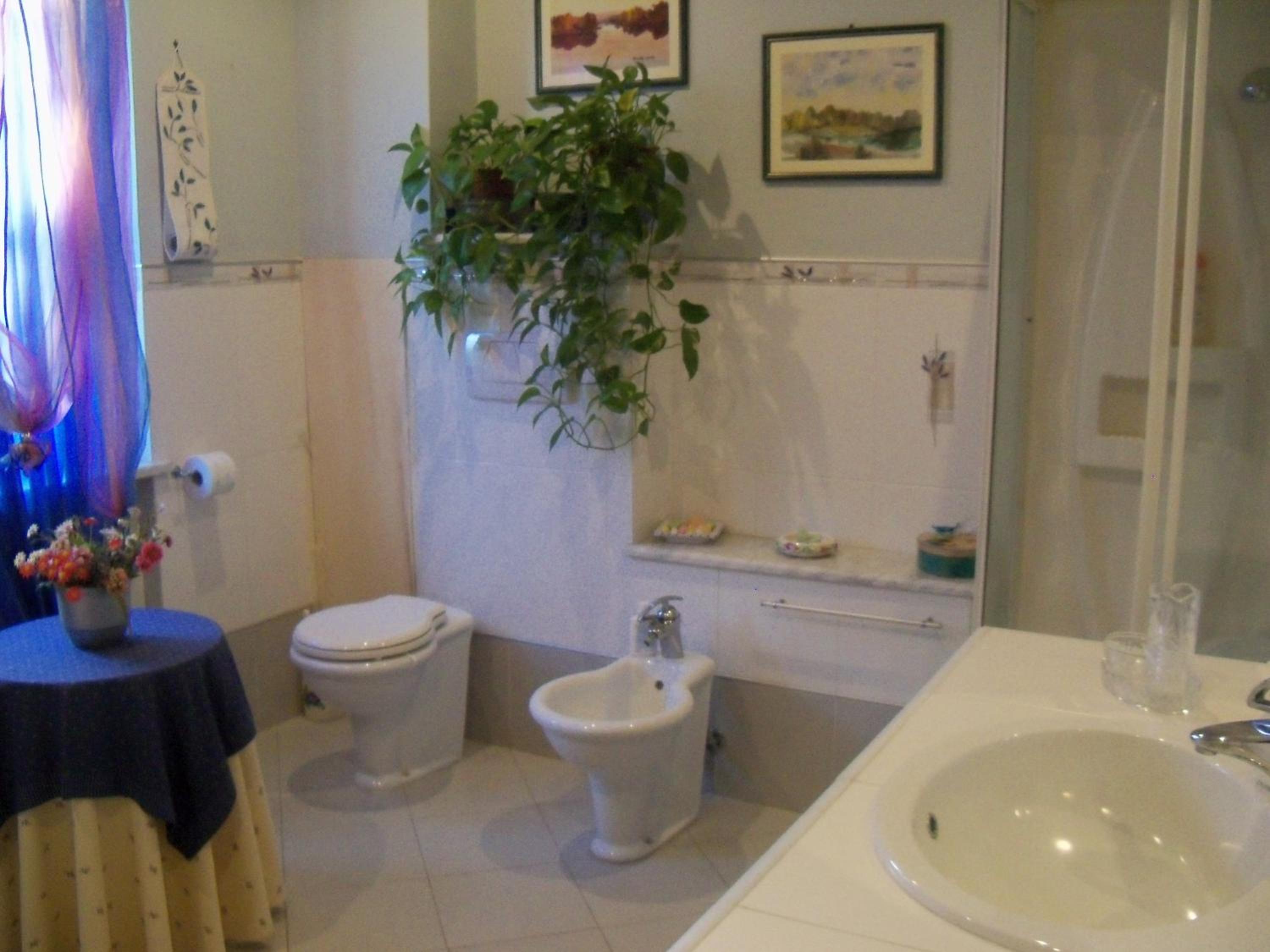 Double Room with Spa Bath photo 3