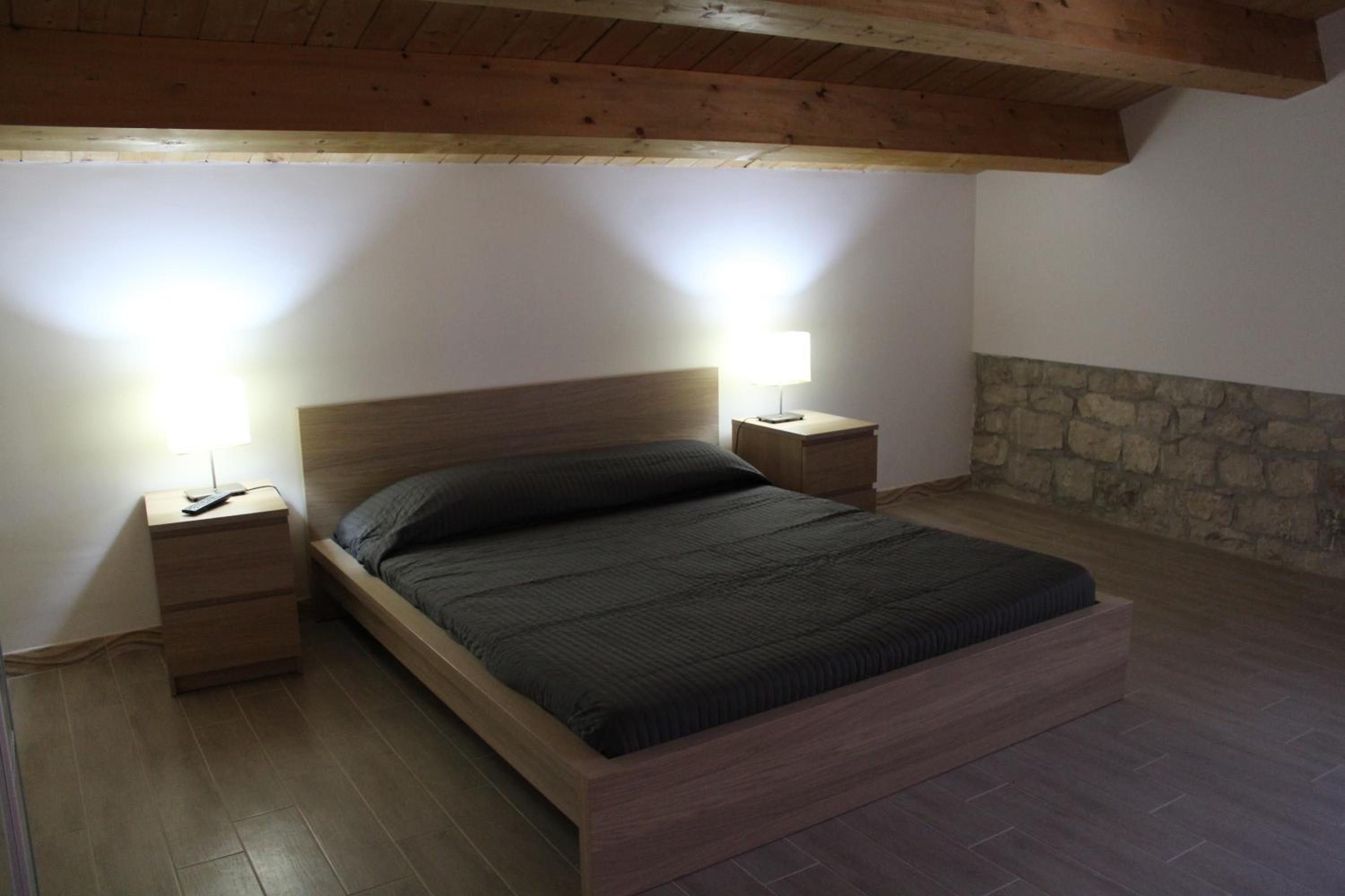 Two-Bedroom House - Photo 1