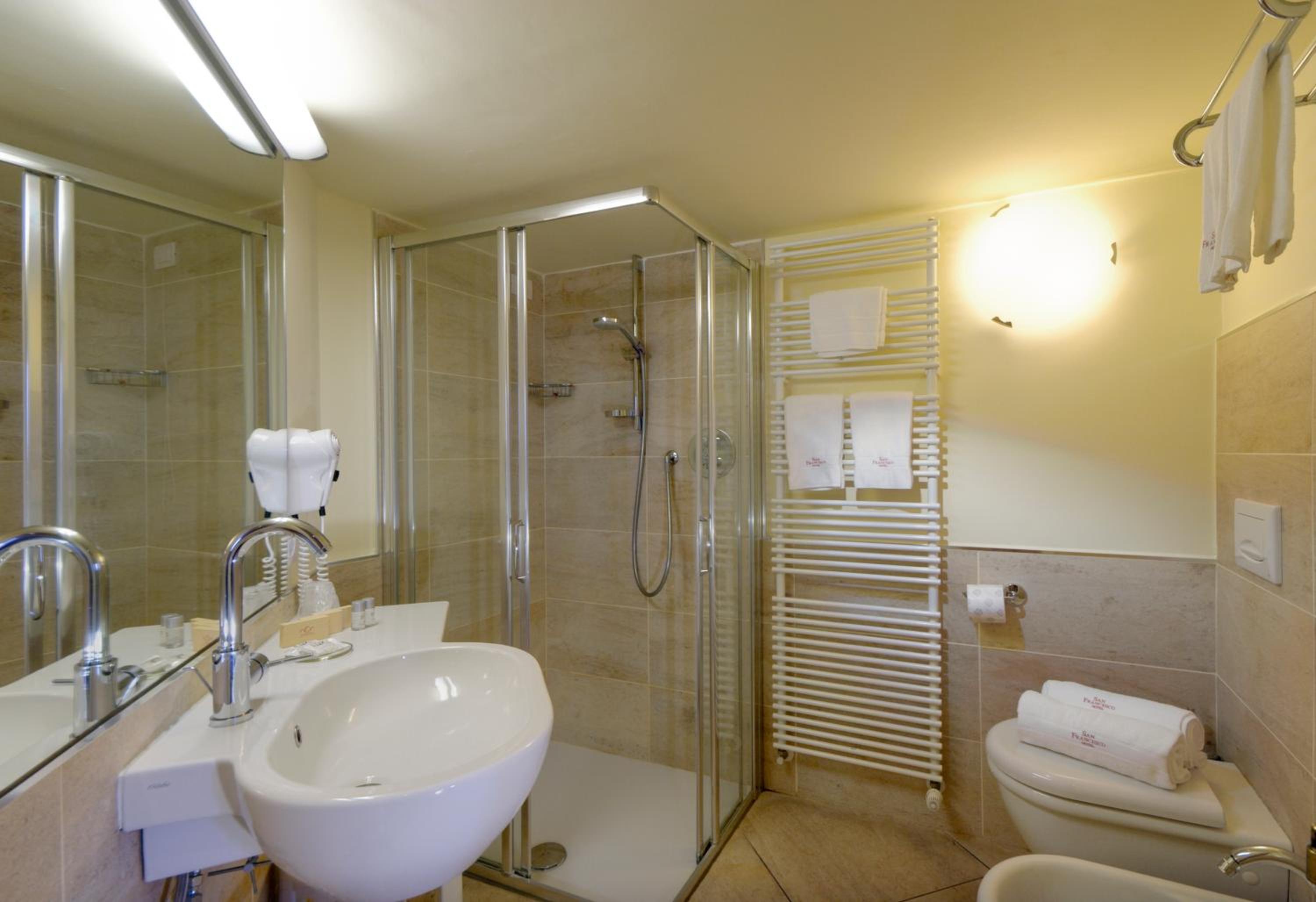 Quadruple Room - Photo 4