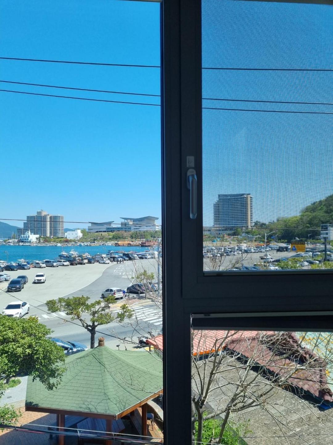 Double Room with Sea View - Photo 3