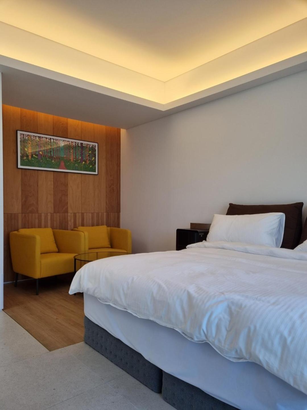 Double Room with Sea View - Photo 9