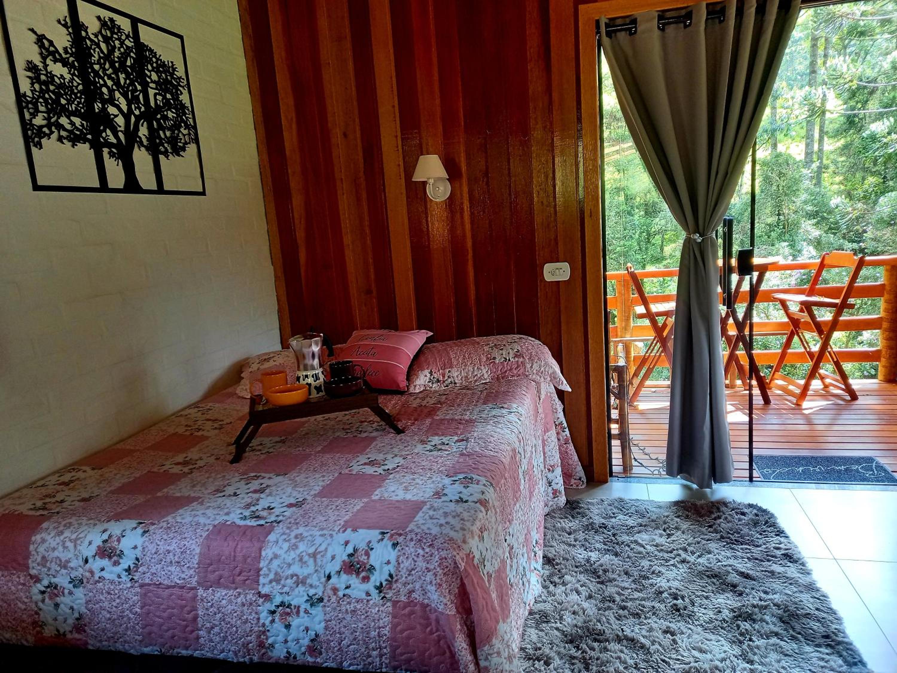 One-Bedroom Chalet - Photo 2