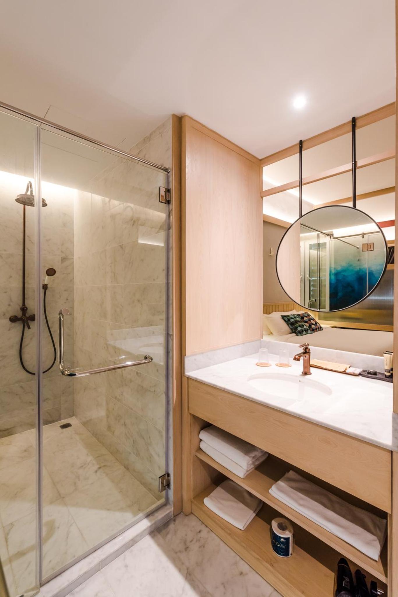 Courtyard Suite - Photo 23