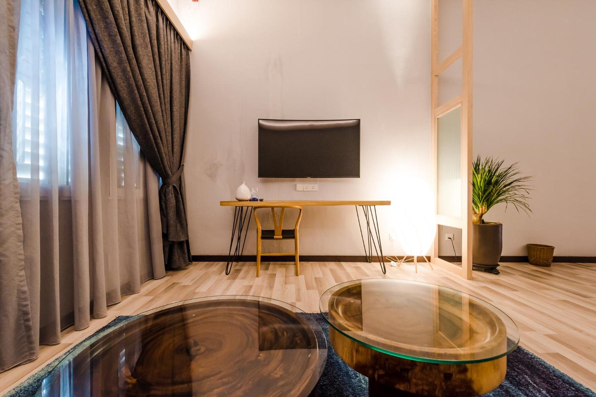 Courtyard Suite - Photo 15