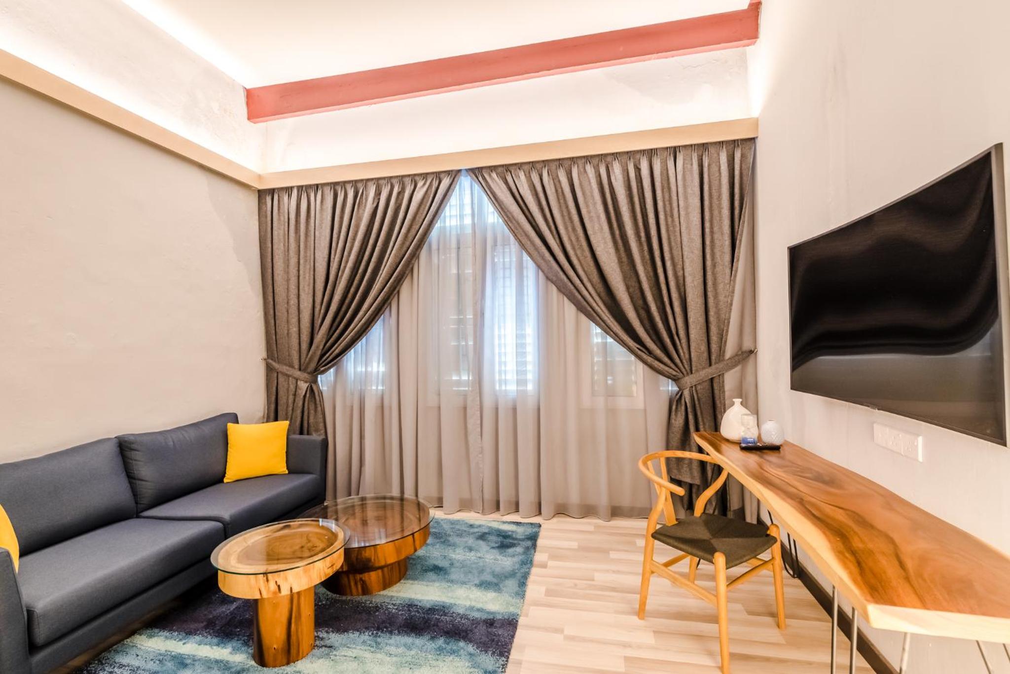 Courtyard Suite - Photo 10