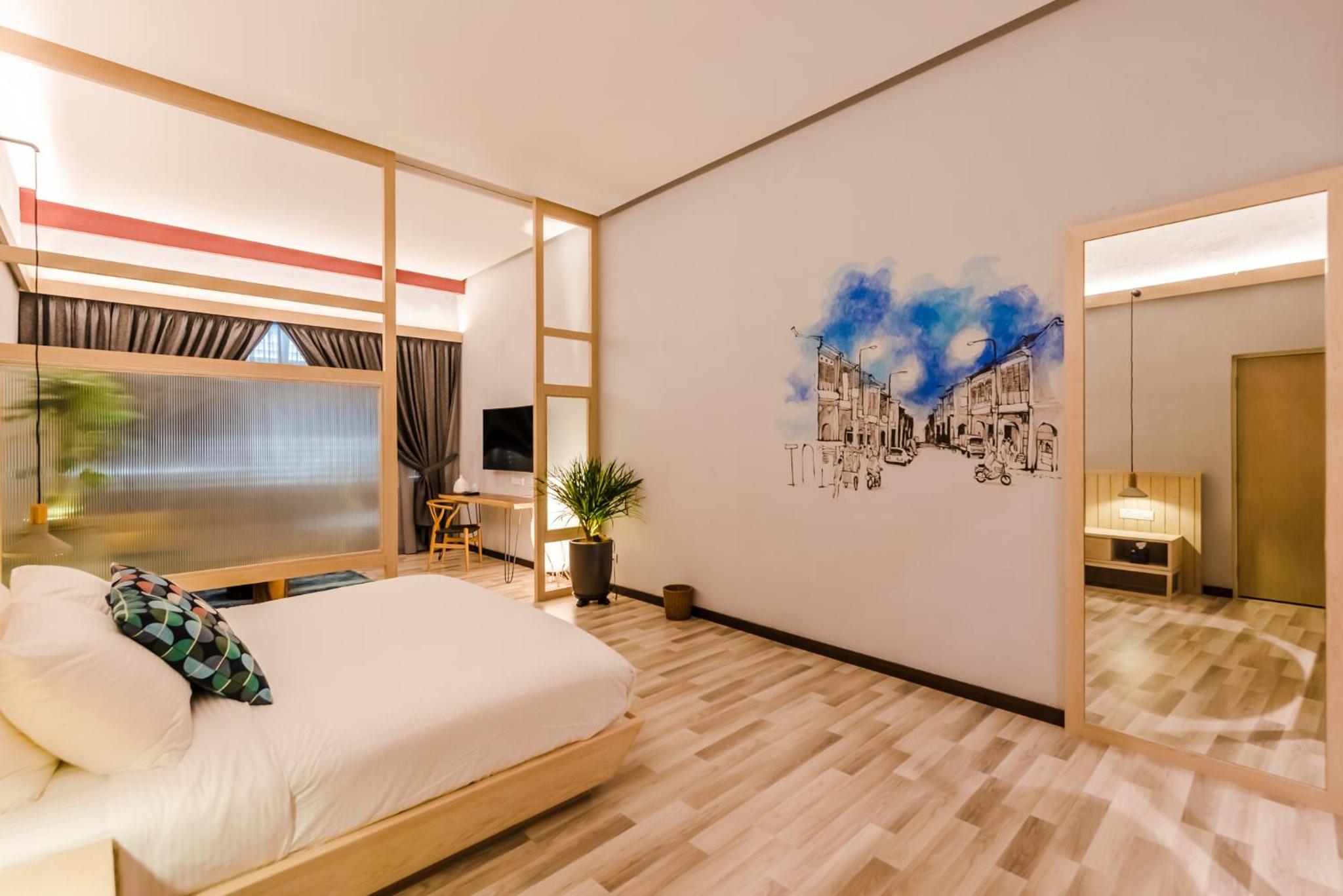 Courtyard Suite - Photo 19