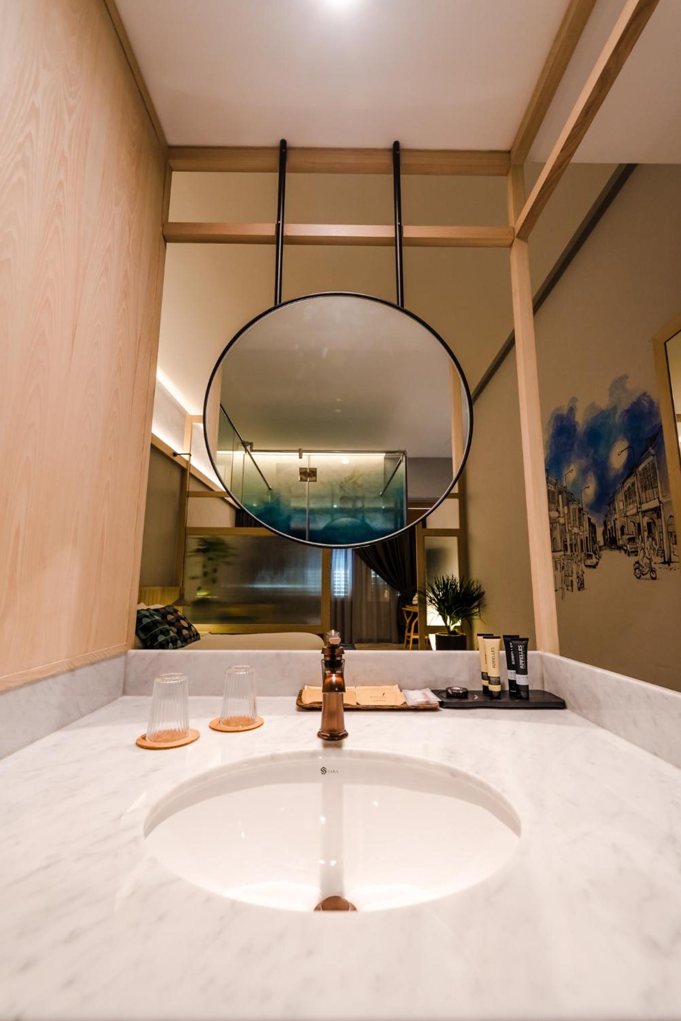 Courtyard Suite - Photo 27