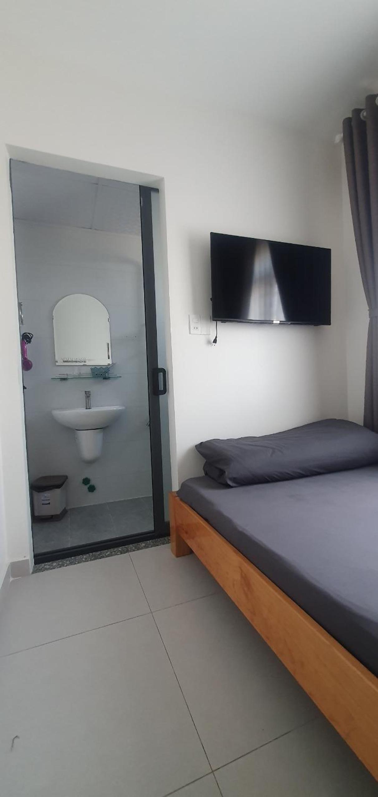 Single Room with Private Bathroom photo 2