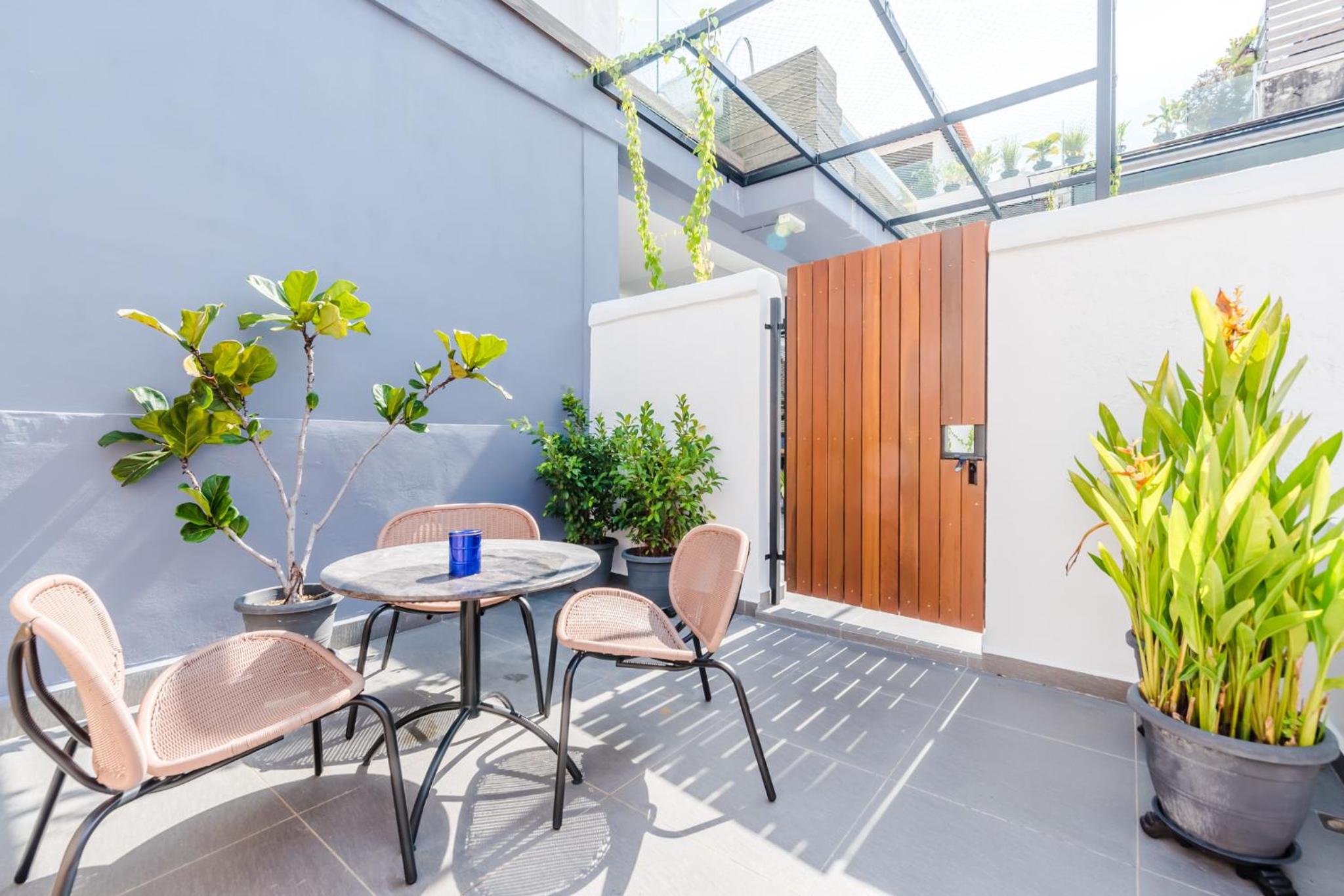 Courtyard Suite - Photo 7