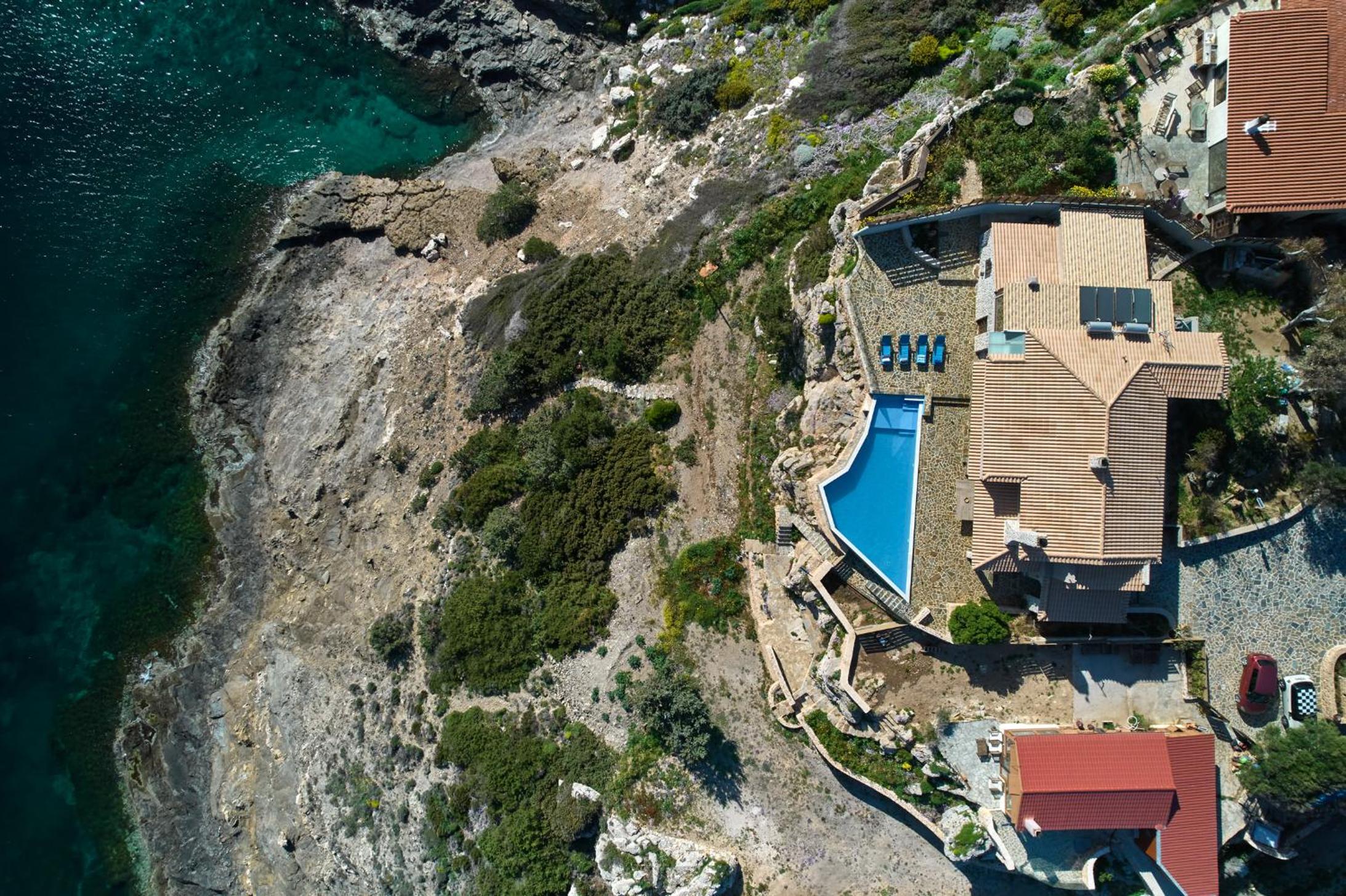 Villa - Photo 3