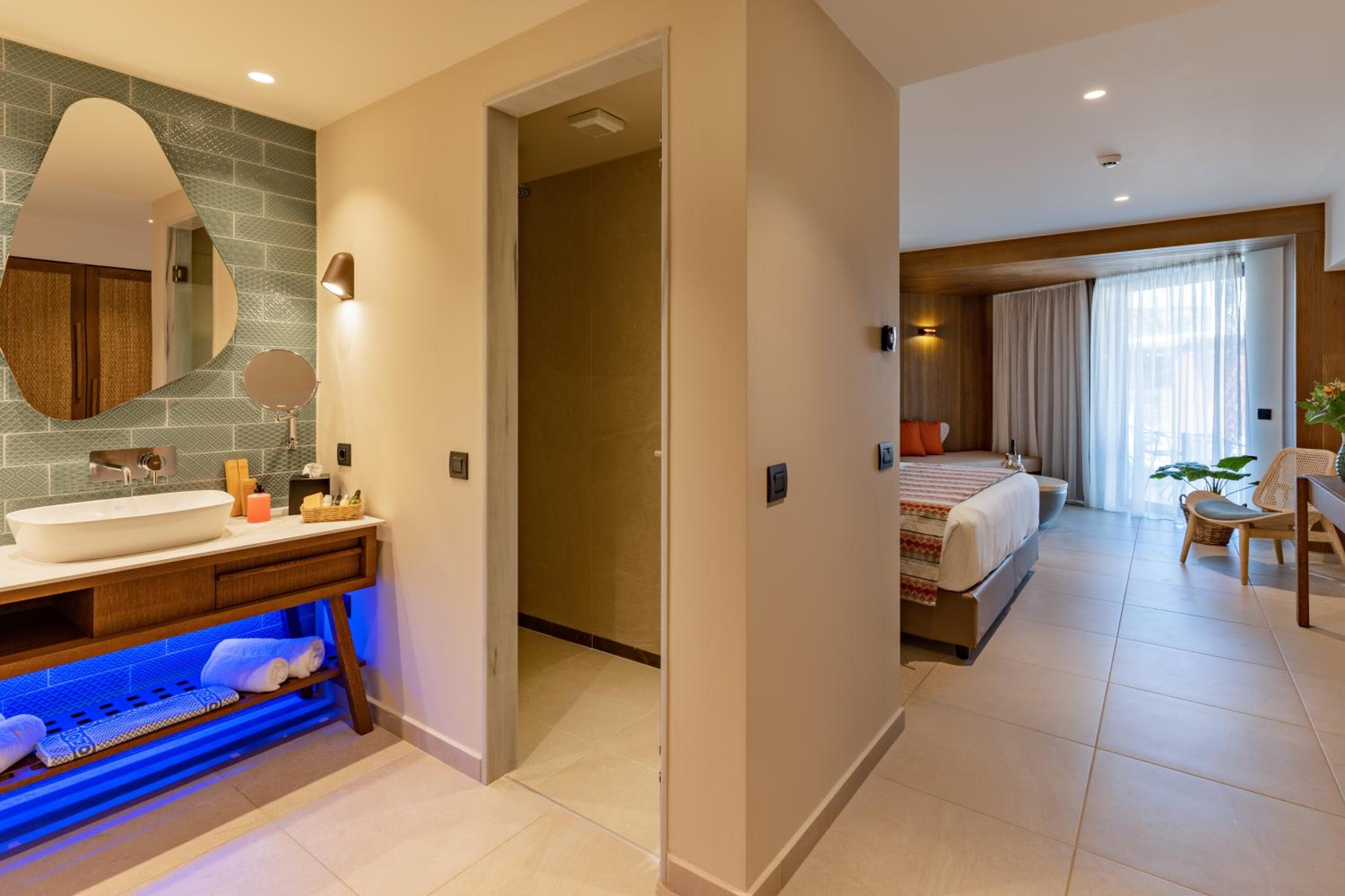 Superior Junior Suite - Photo 3