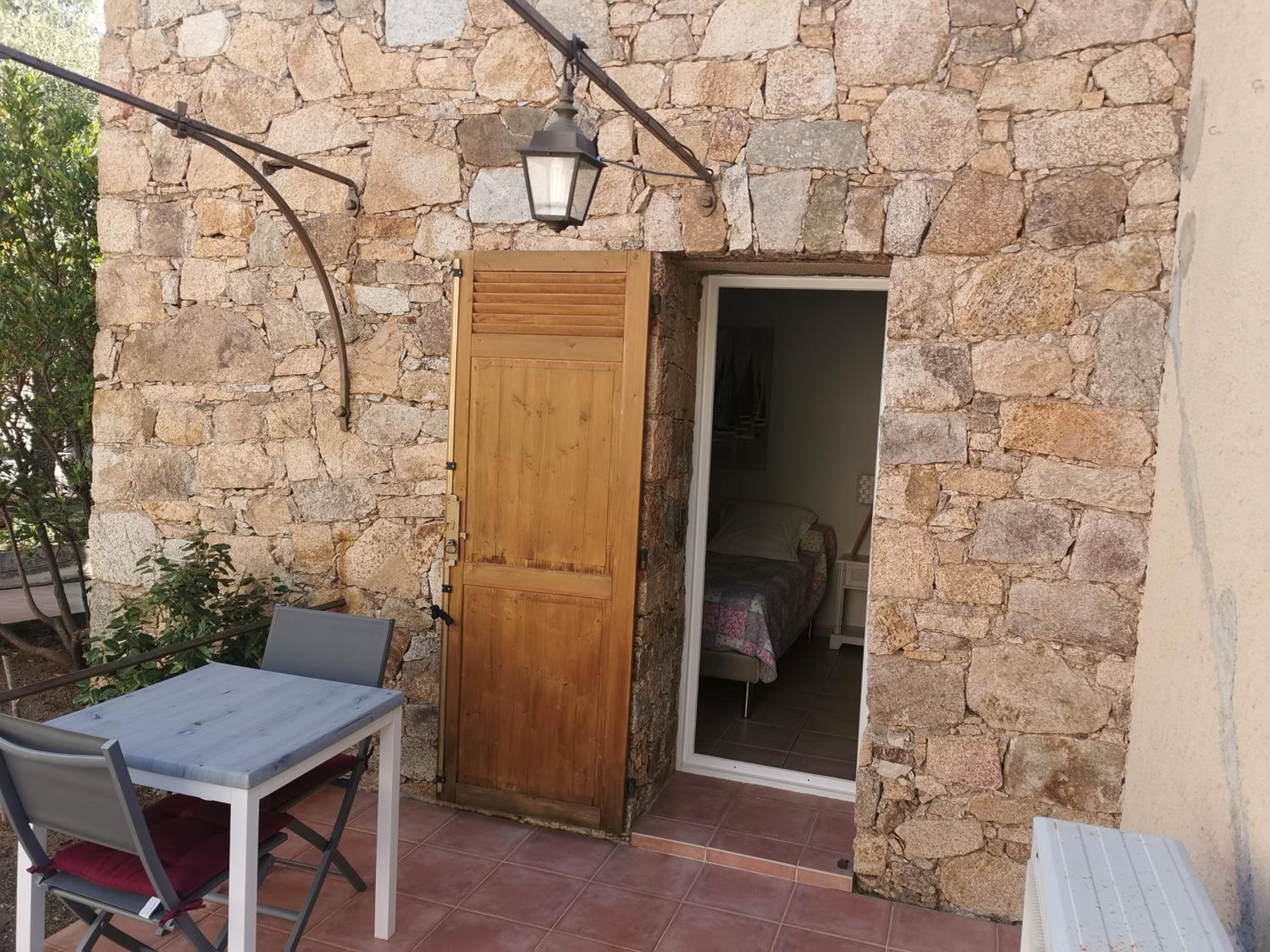 Double Room with Garden View - Photo 2