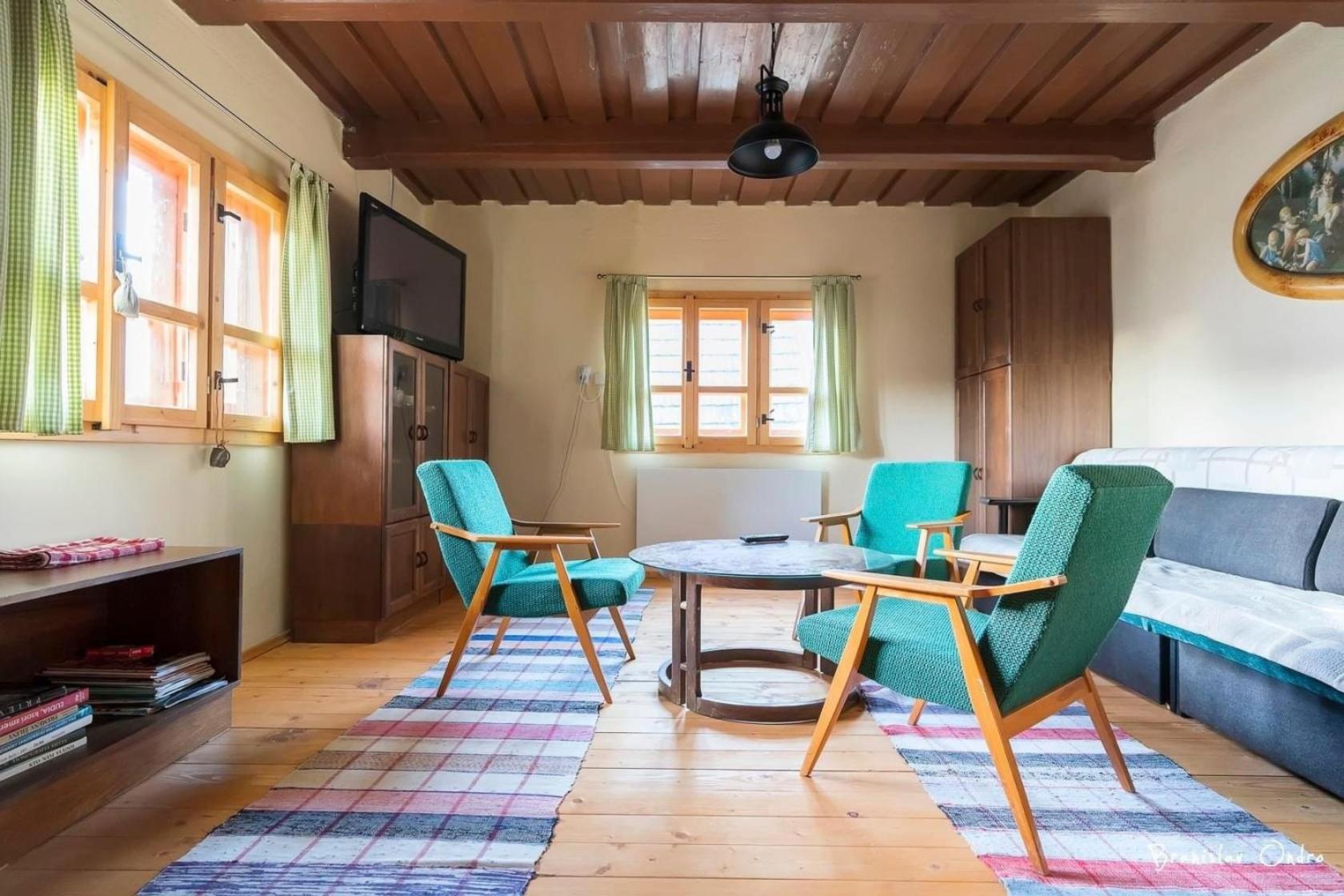 One-Bedroom House photo 1