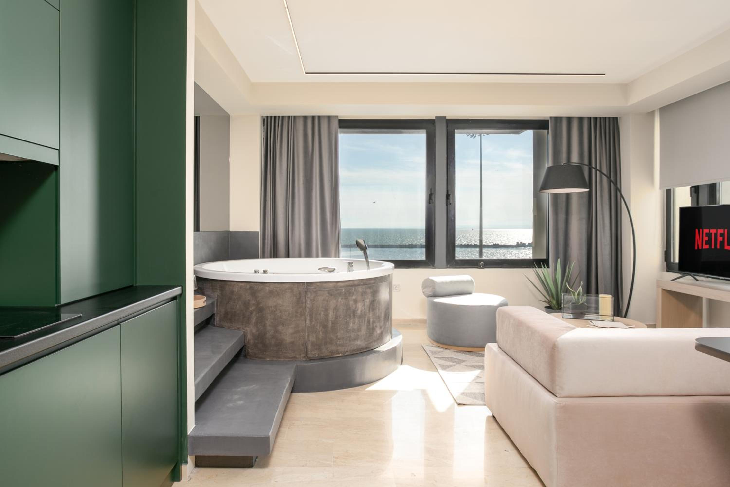 Suite with Spa Bath