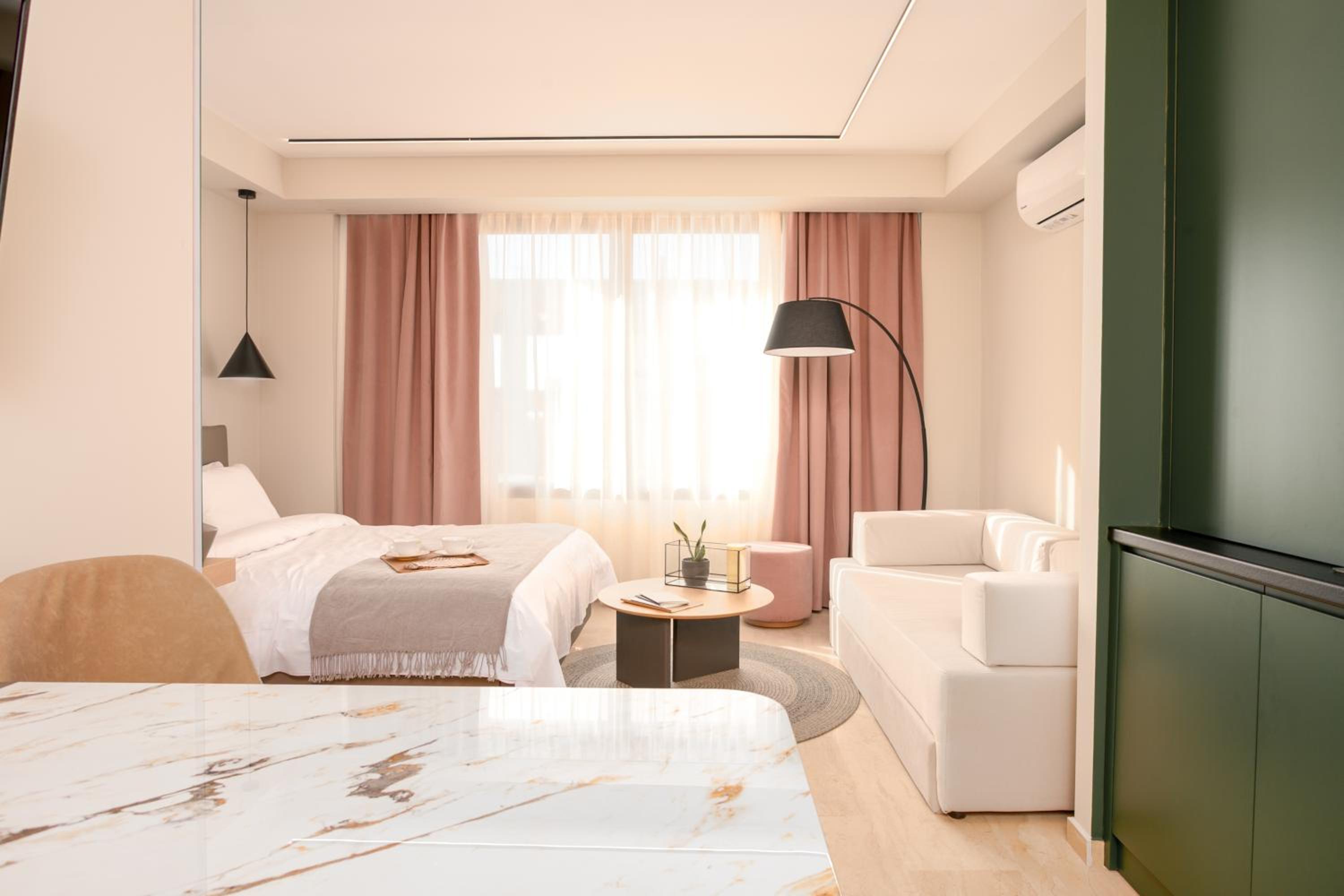 Deluxe Double Room with Side Sea View
