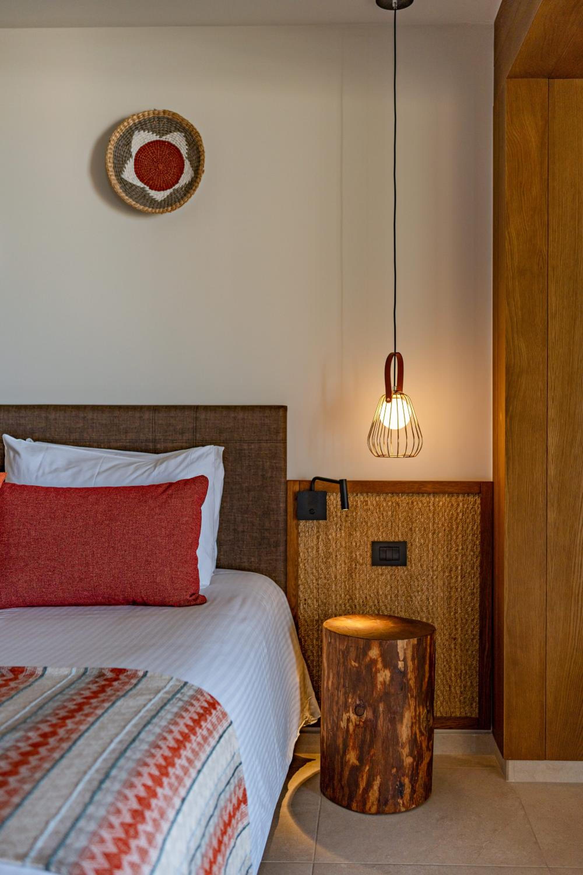 Suite - Photo 15