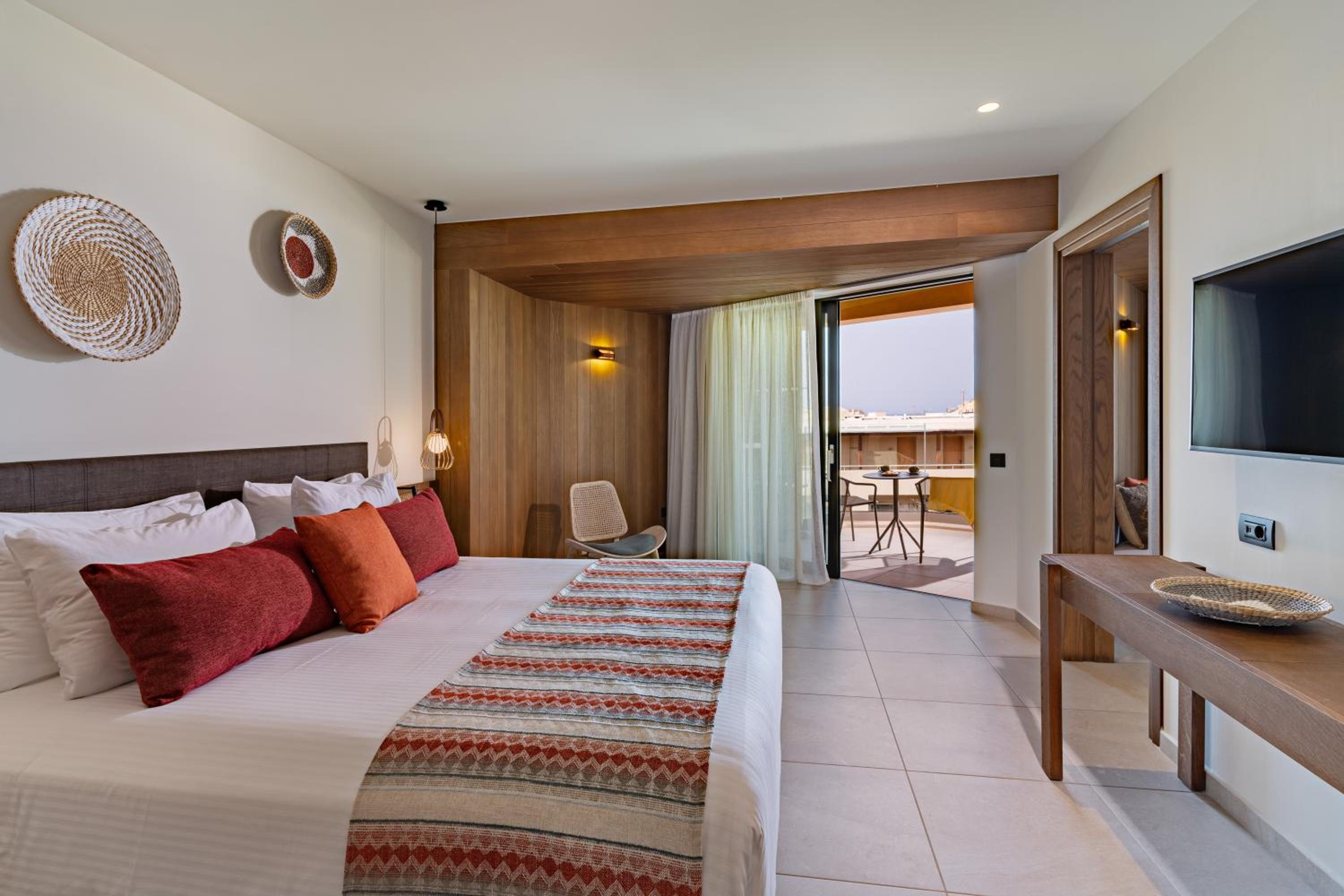 Suite - Photo 6