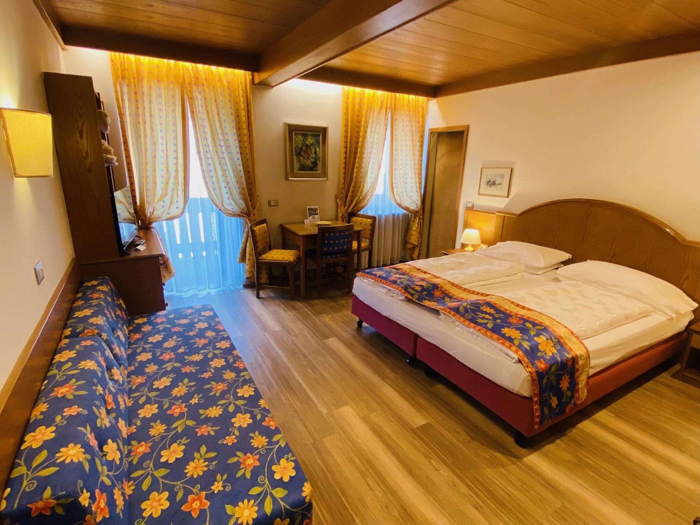 Classic Triple Room - Photo 1