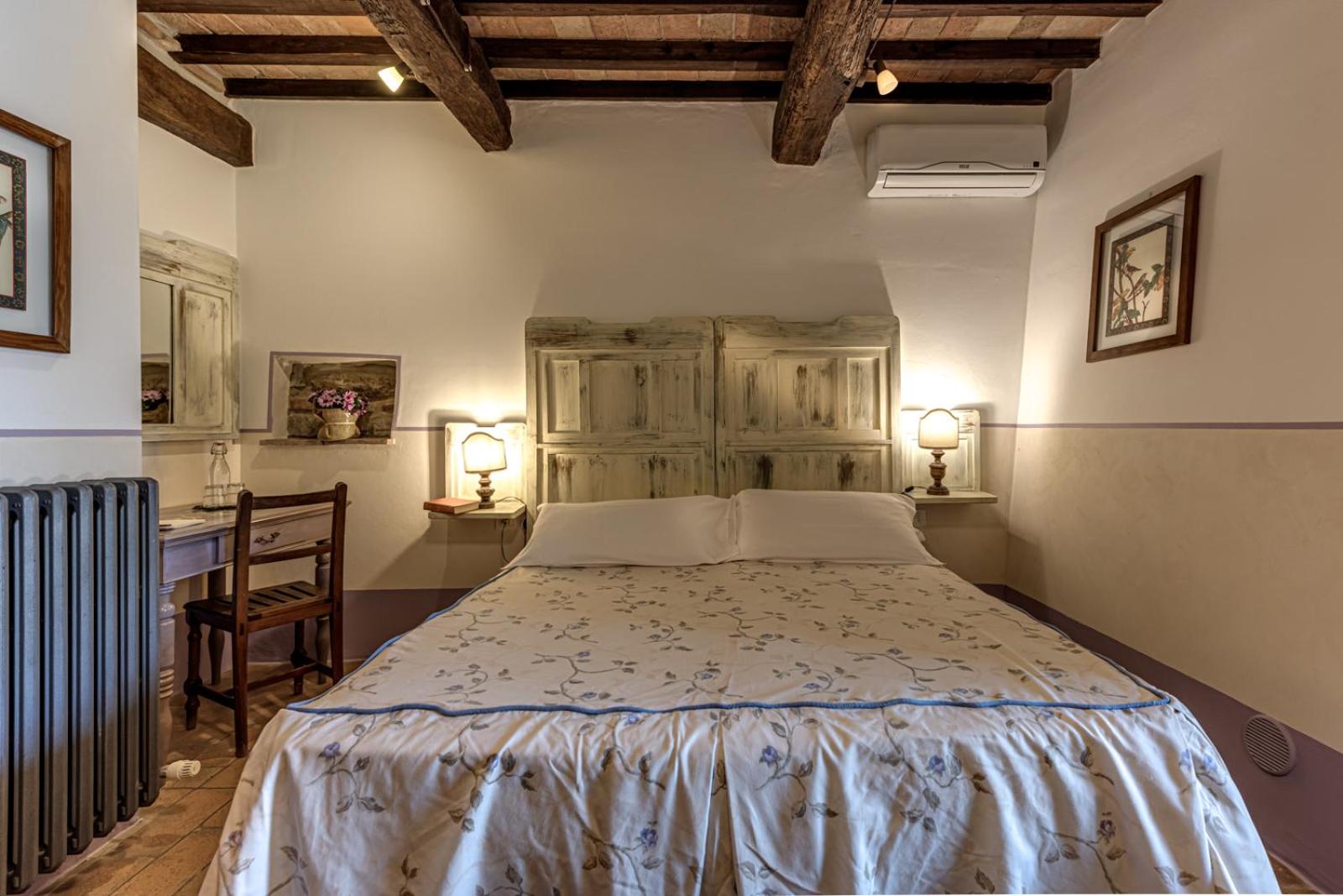Standard Double or Twin Room photo 1