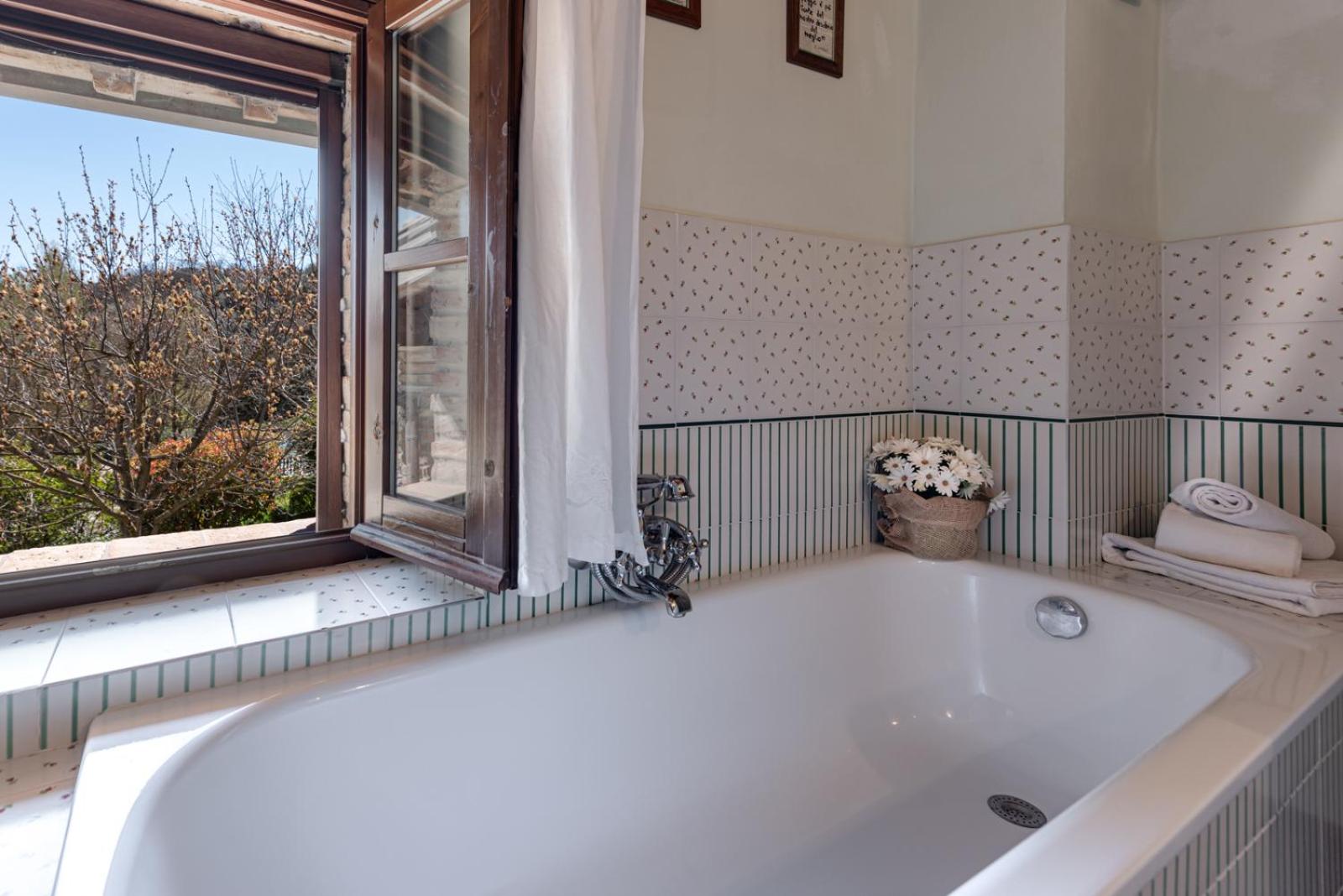 Large Double Room photo 3