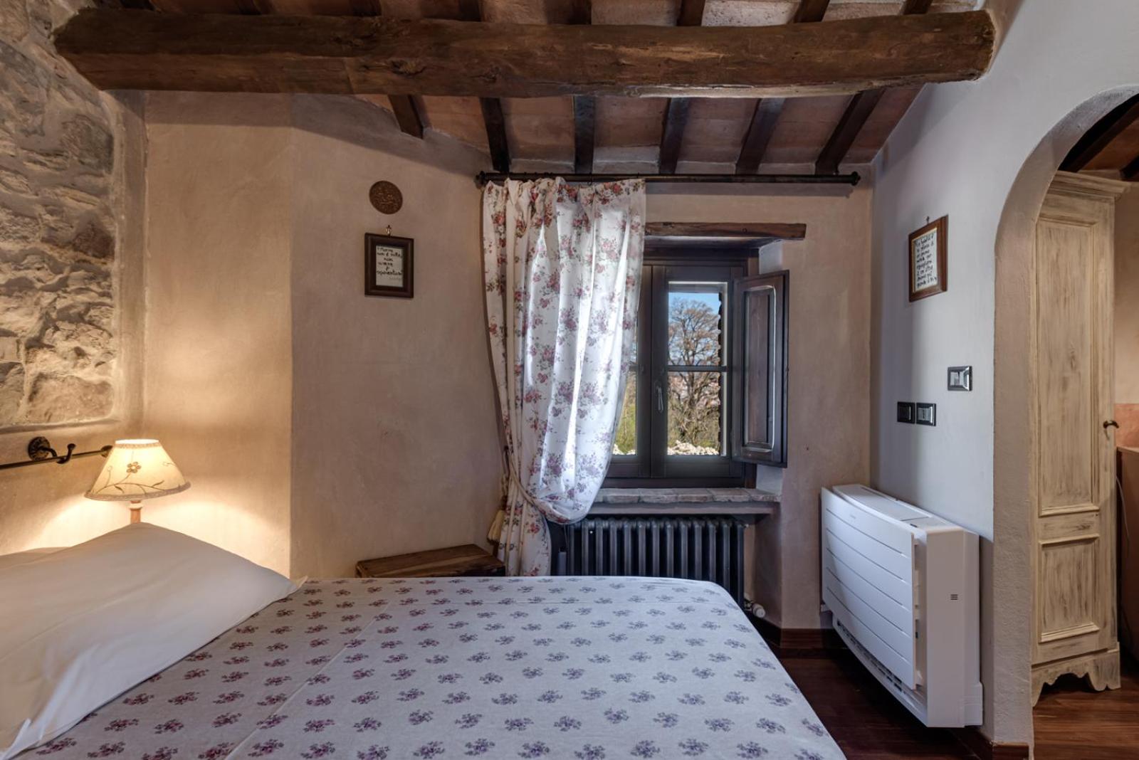 Large Double Room photo 2