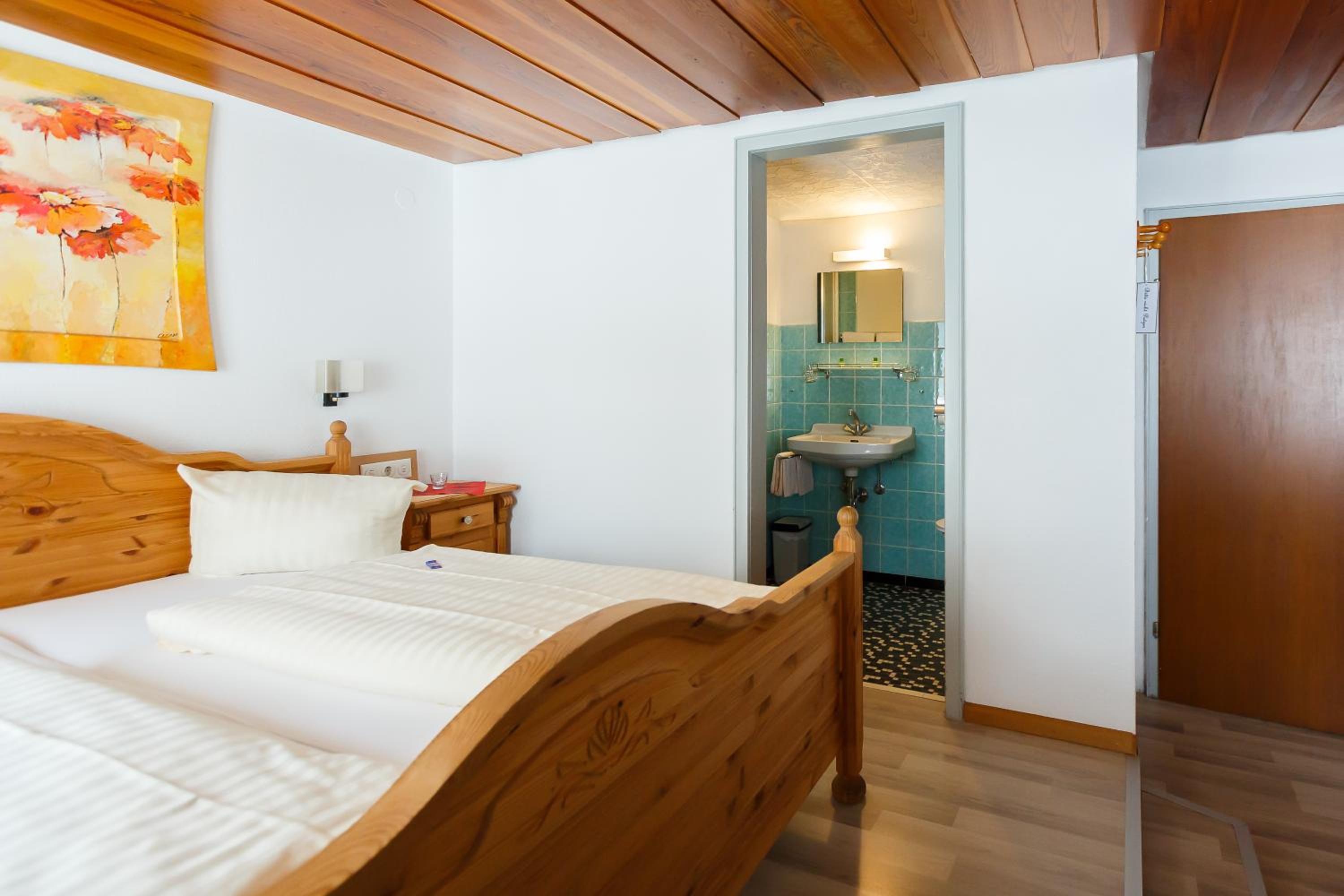 Double Room - Photo 7