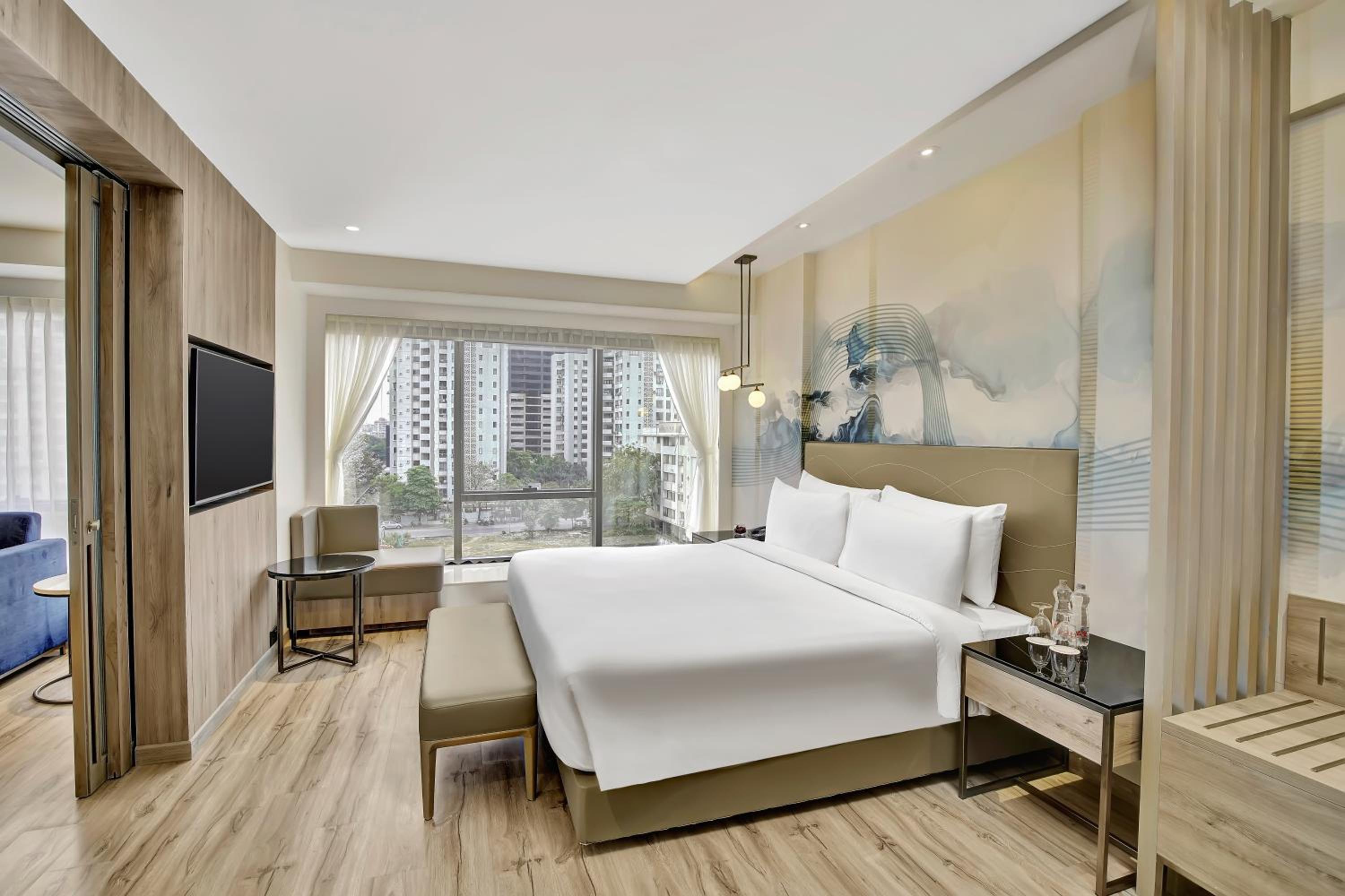 Suite Room - Photo 2