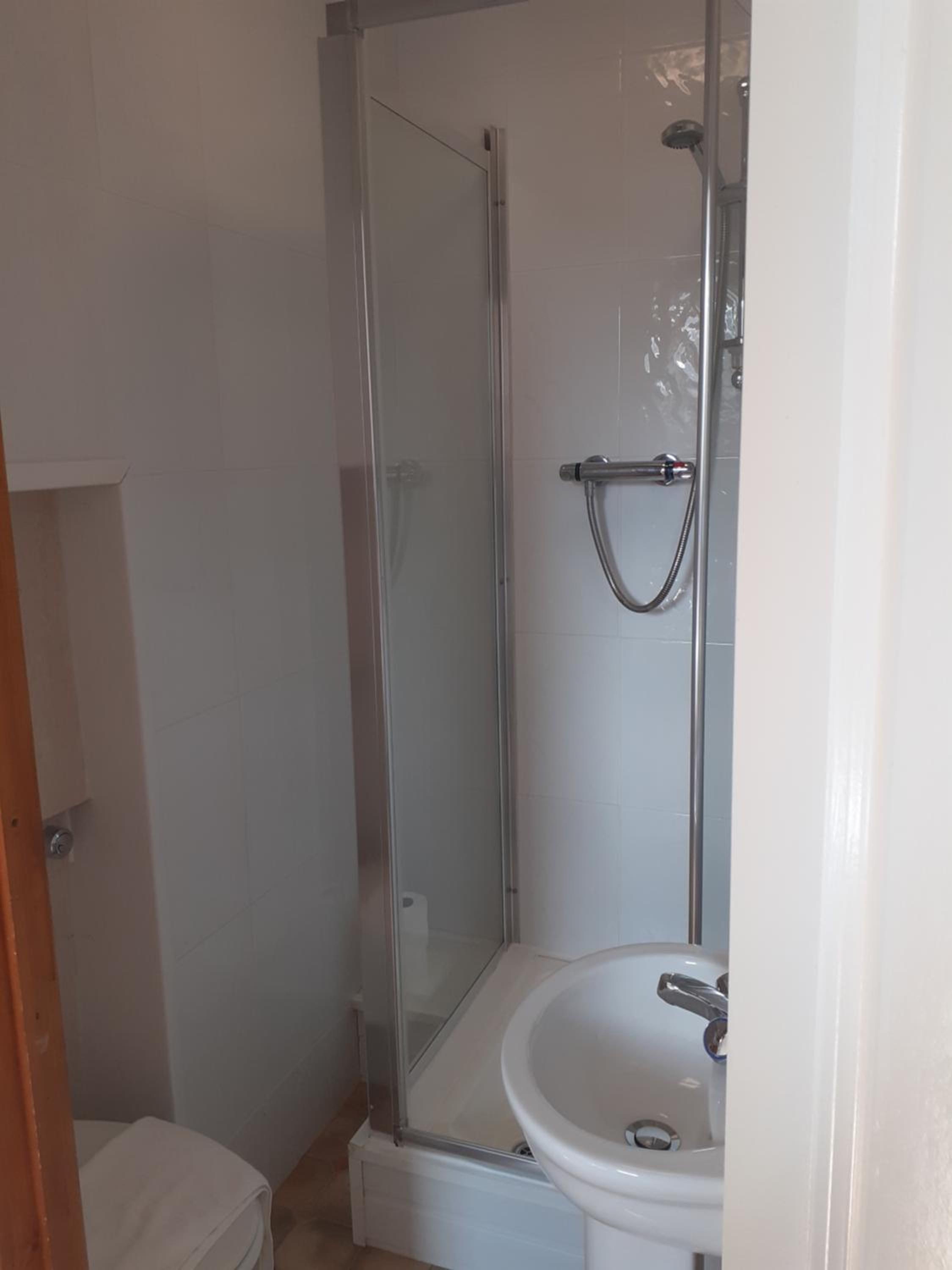 Two-Bedroom House - Photo 2