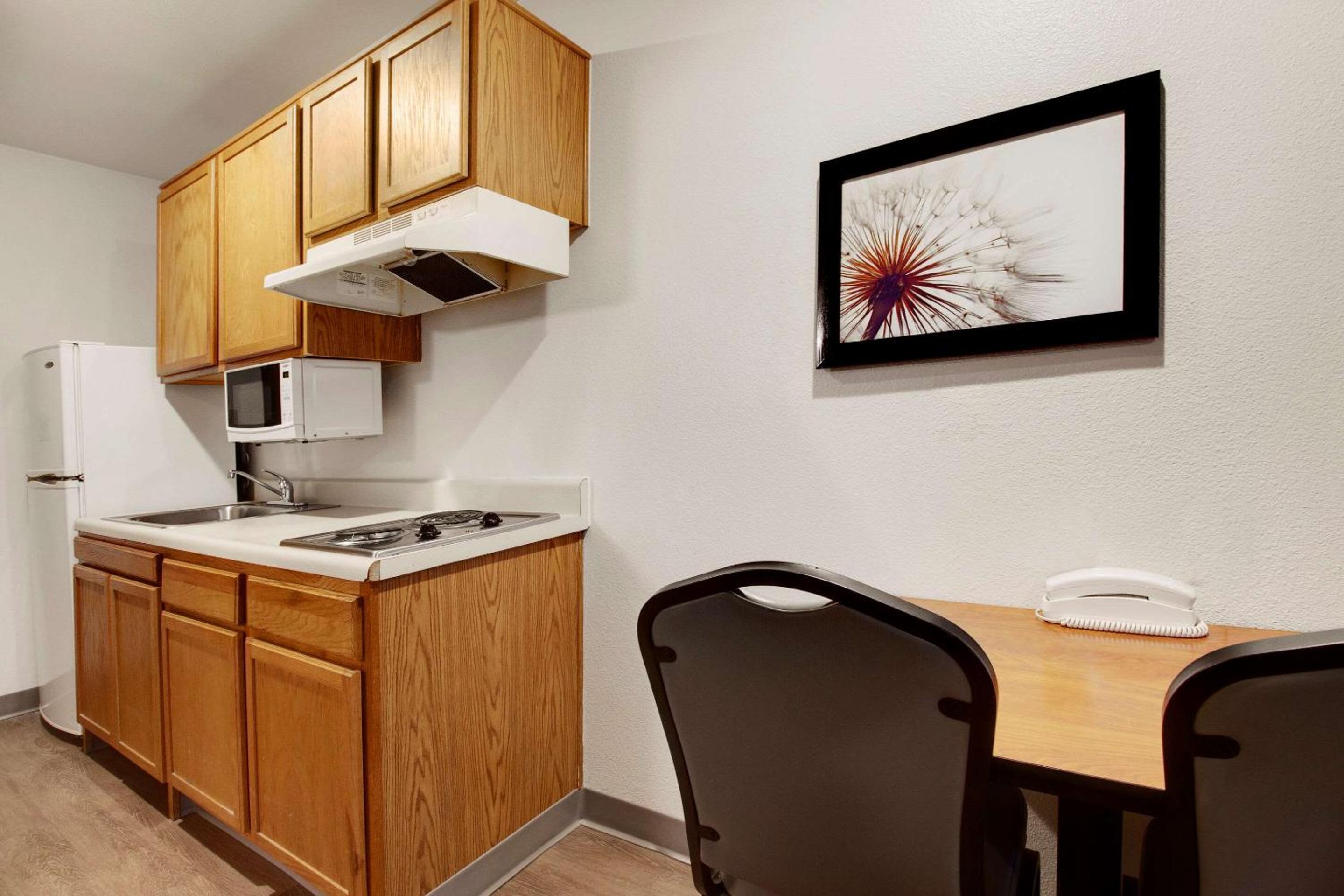 Double Room with Two Double Beds - Accessible/Non-Smoking photo 2
