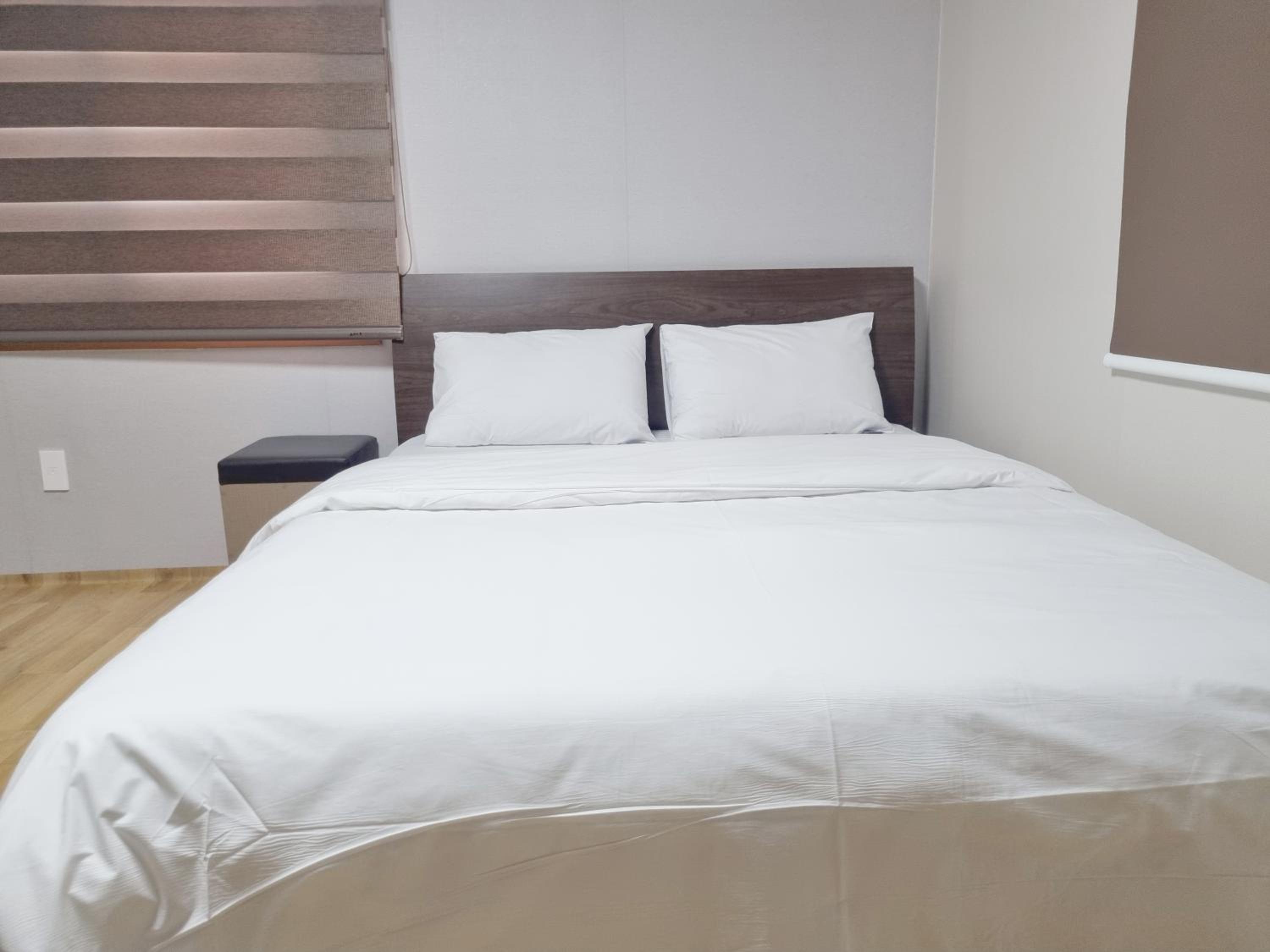 Double Room - Photo 10