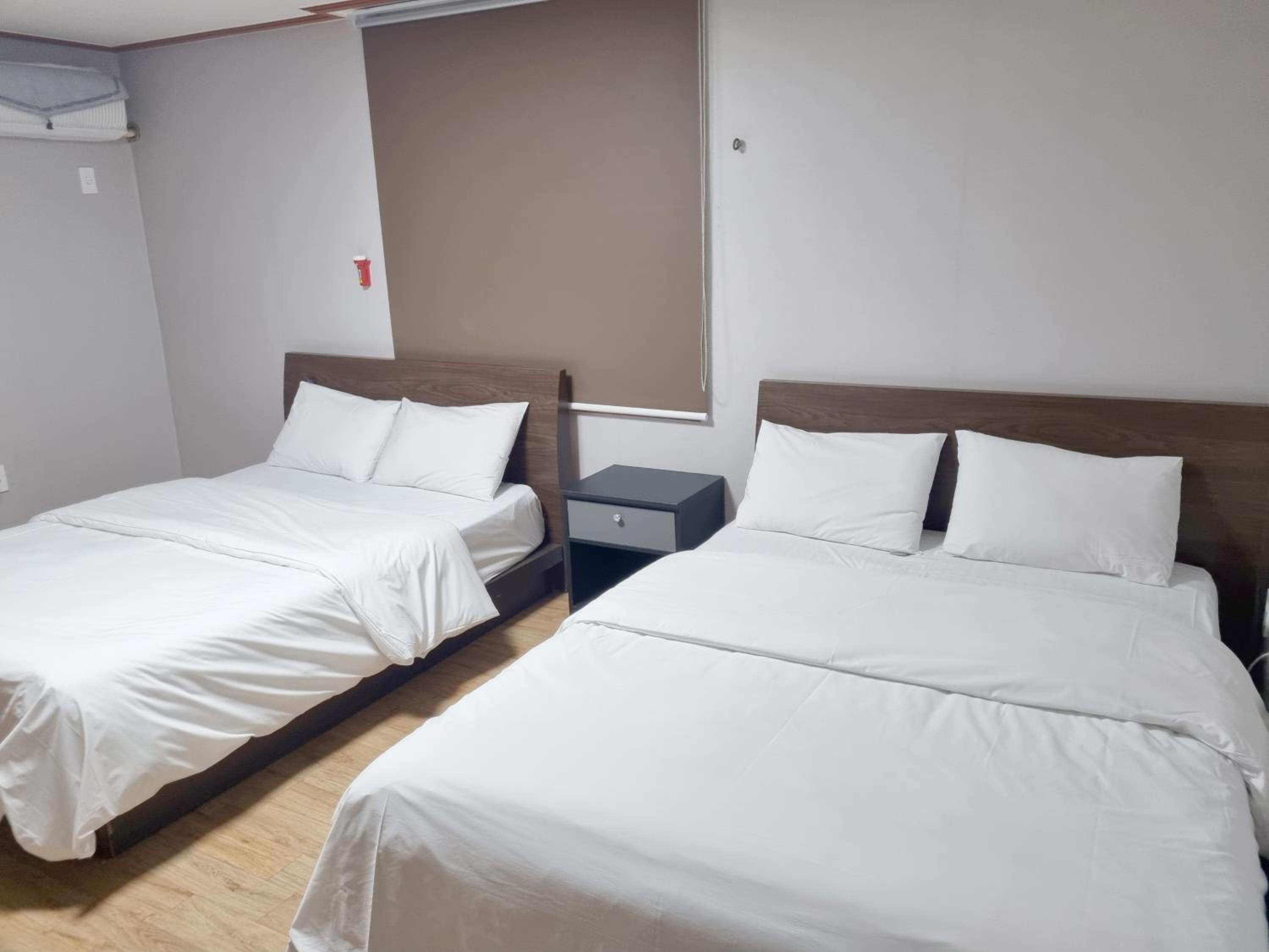 Double or Twin Room - Photo 3