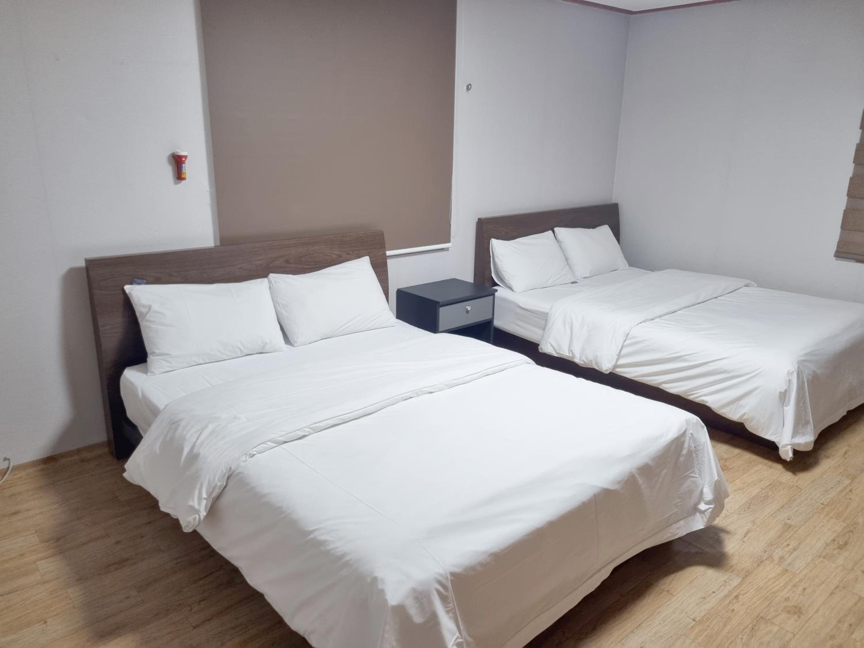 Double or Twin Room - Photo 11