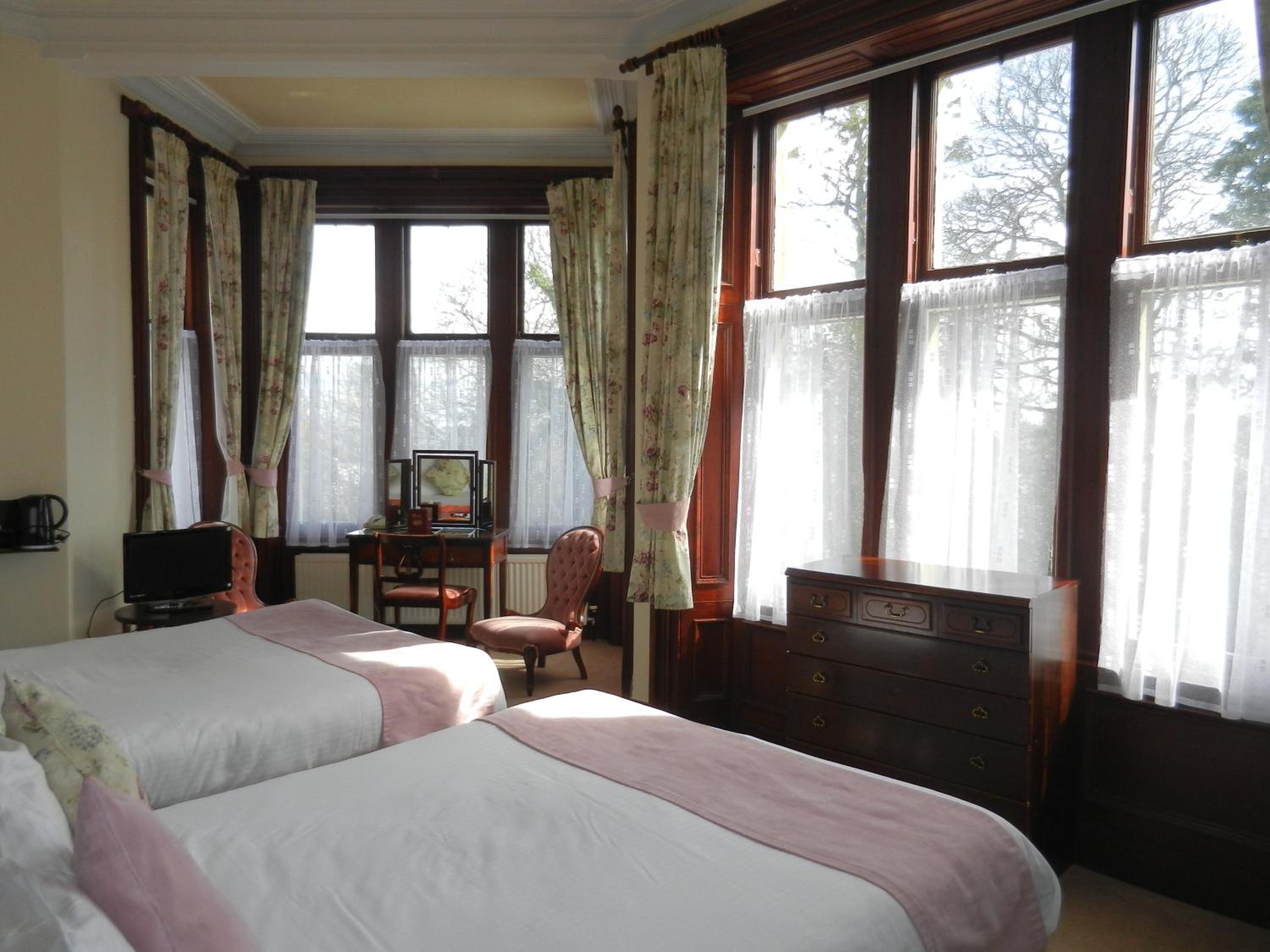 Standard Twin Room - Photo 2