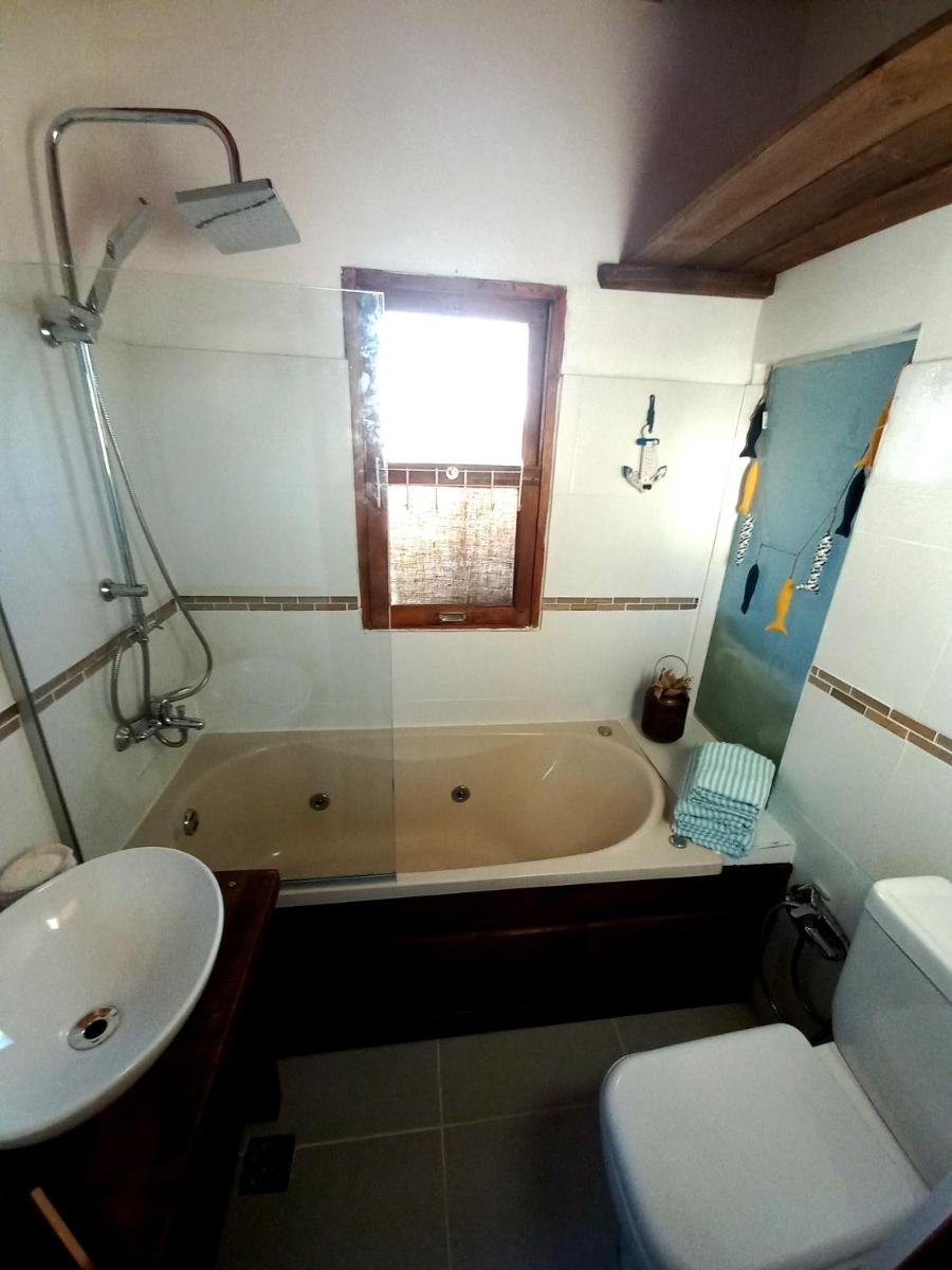 One-Bedroom House photo 1