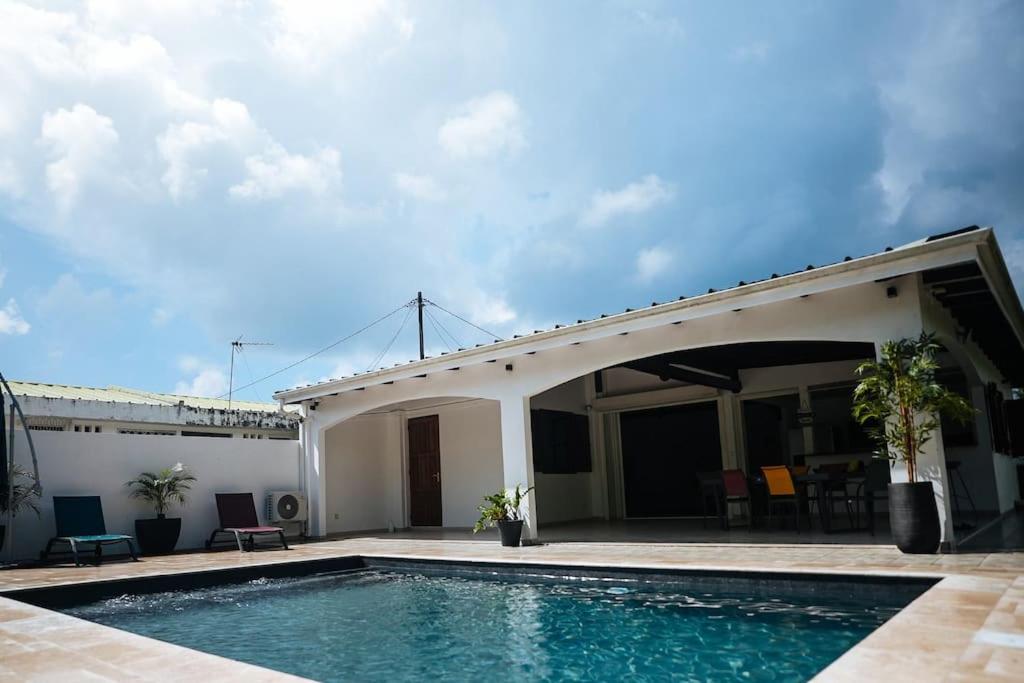 Three-Bedroom Villa photo 2