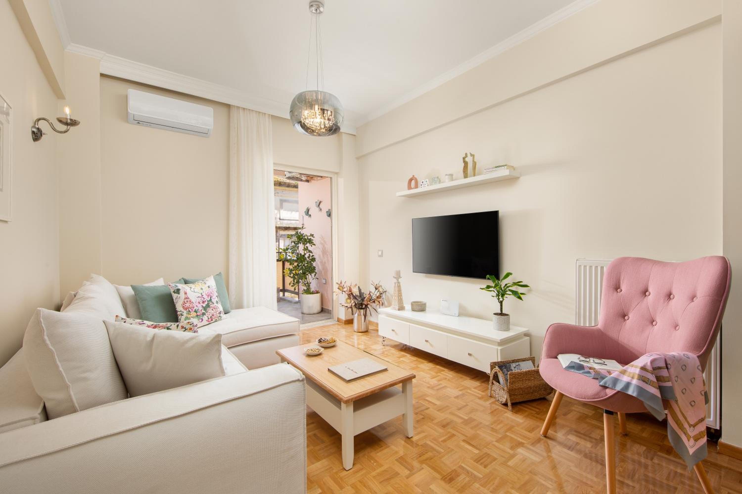 Deluxe Apartment