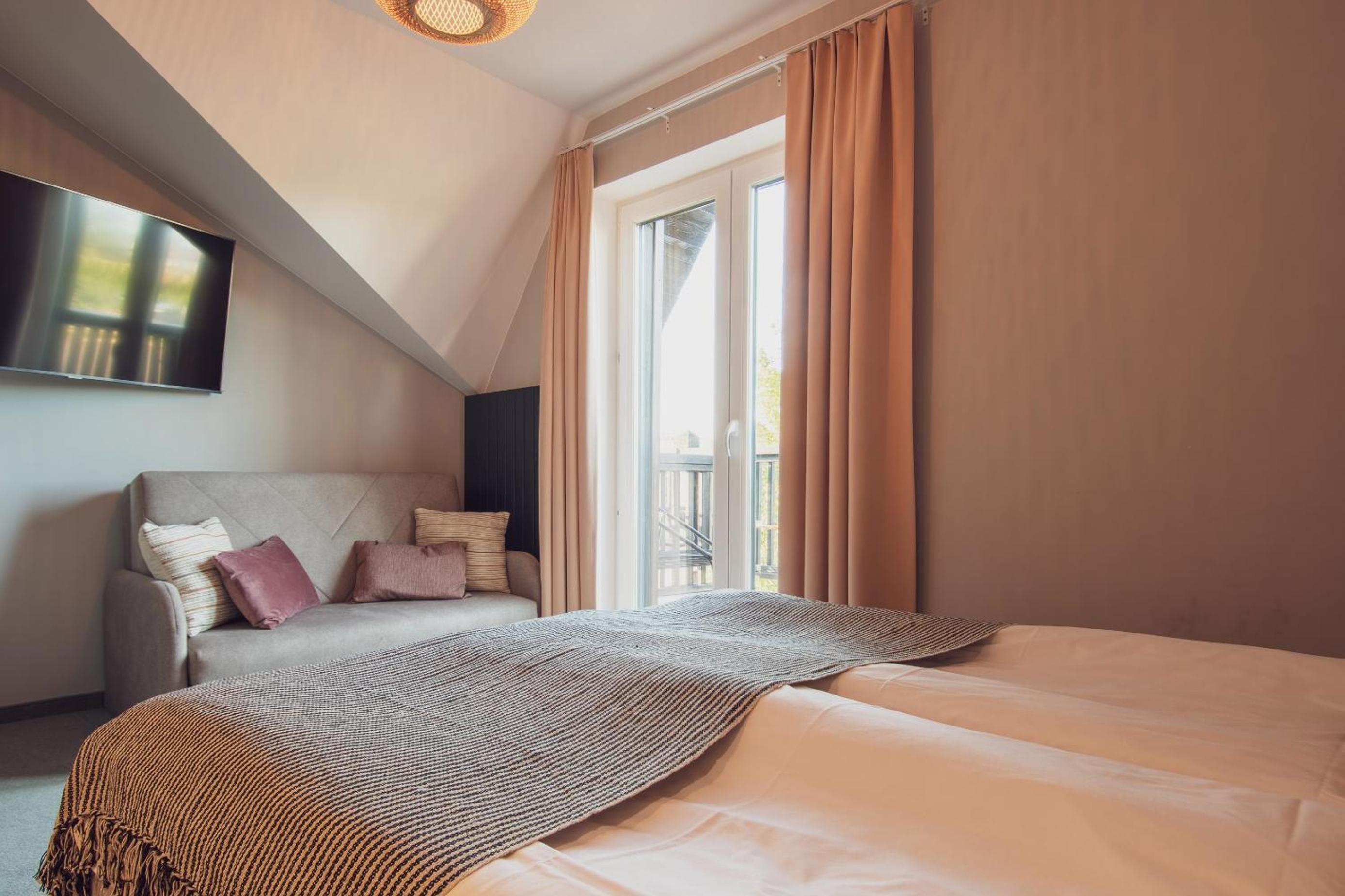 Triple Room with Terrace photo 2