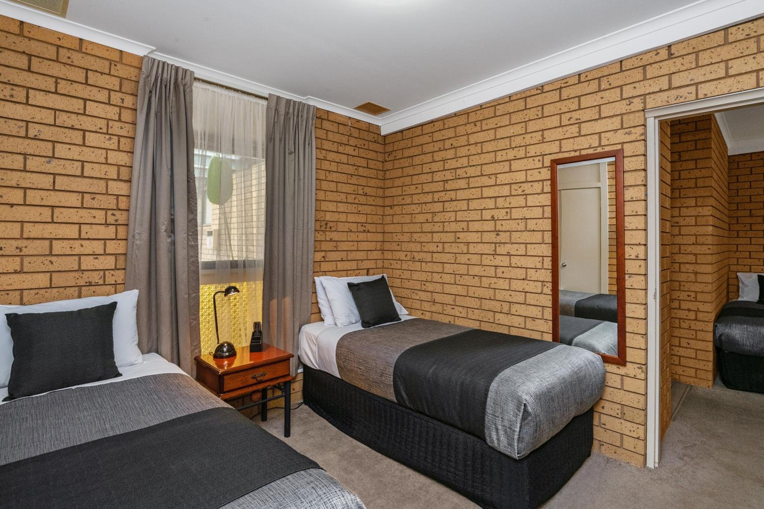 Two-Bedroom Suite photo 3