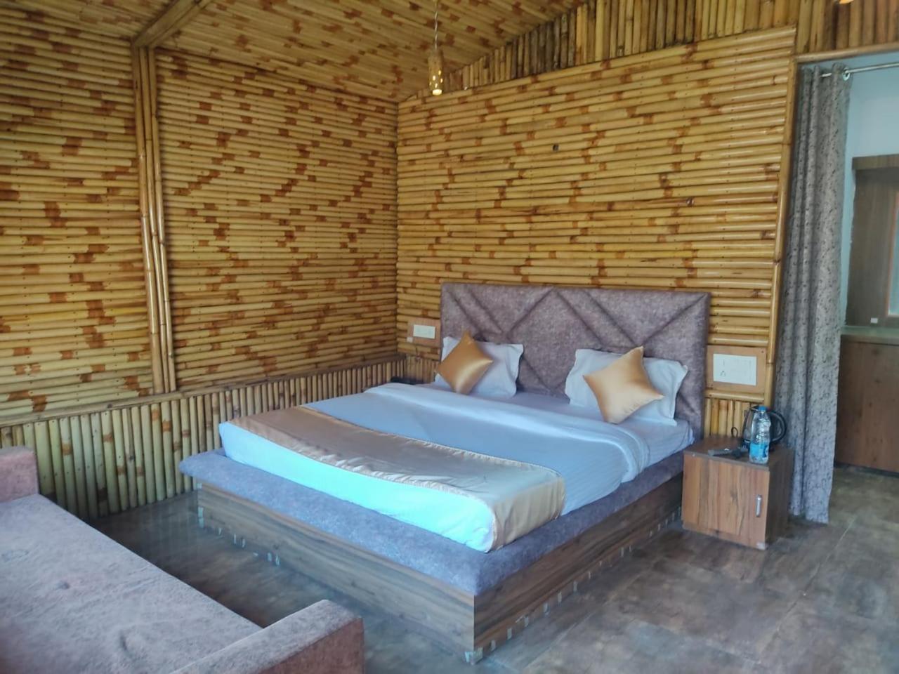 Double Room with Mountain View - Photo 1